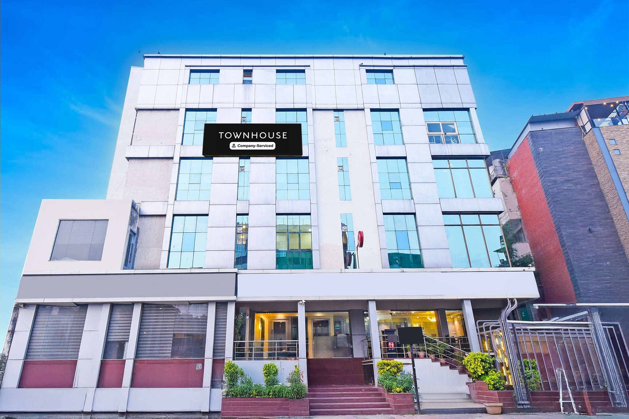 Elegant Escape at JLN Marg Jaipur