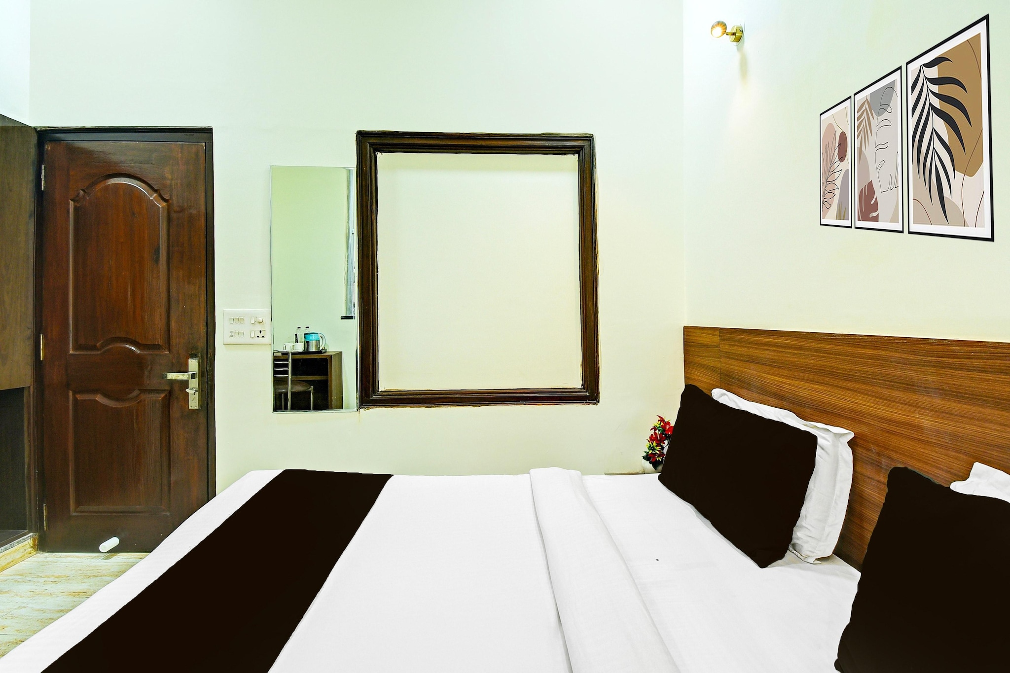 Elegant Escape at JLN Marg Jaipur