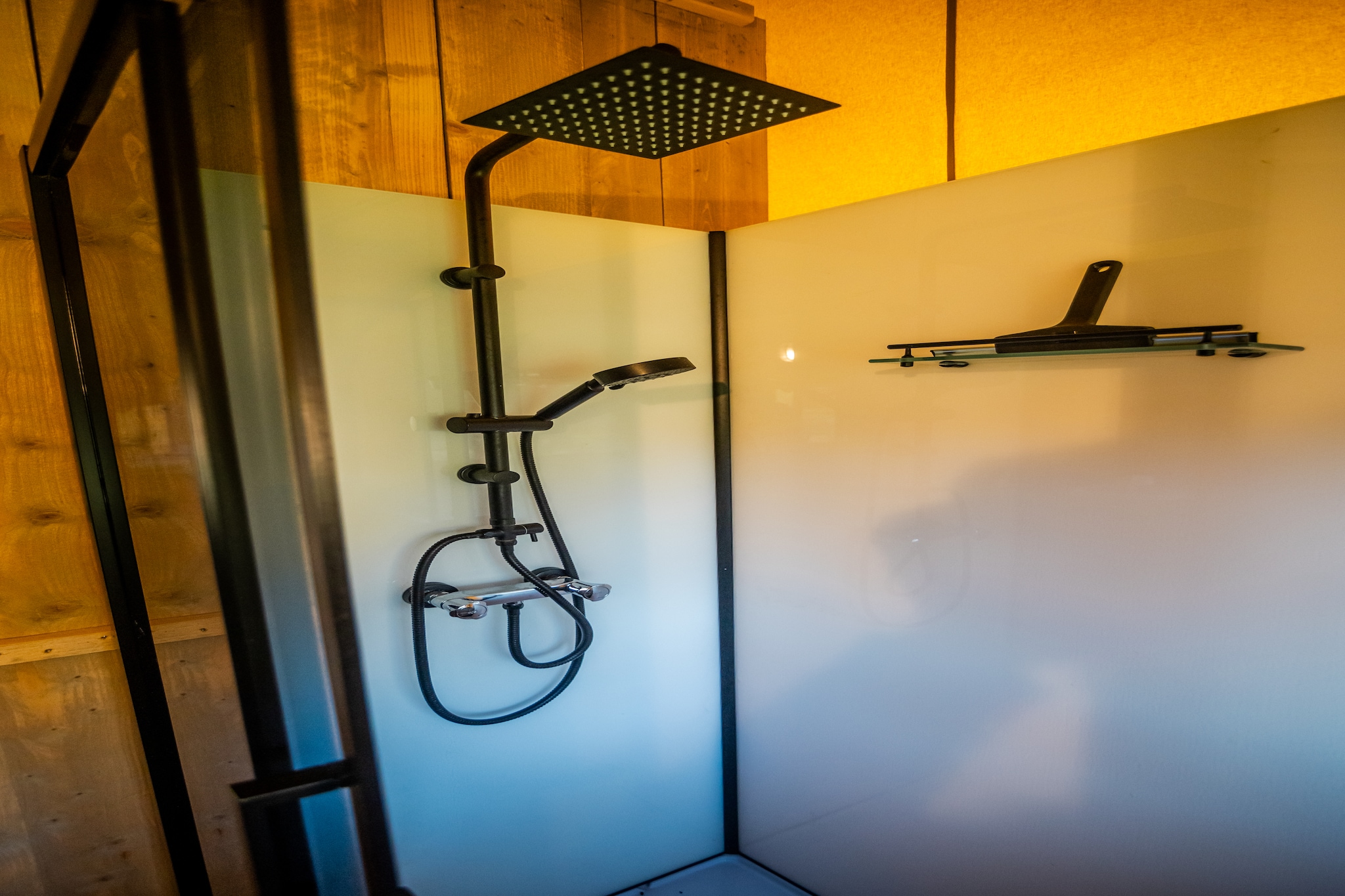 6 persoons Luxe Safaritent-Badkamer