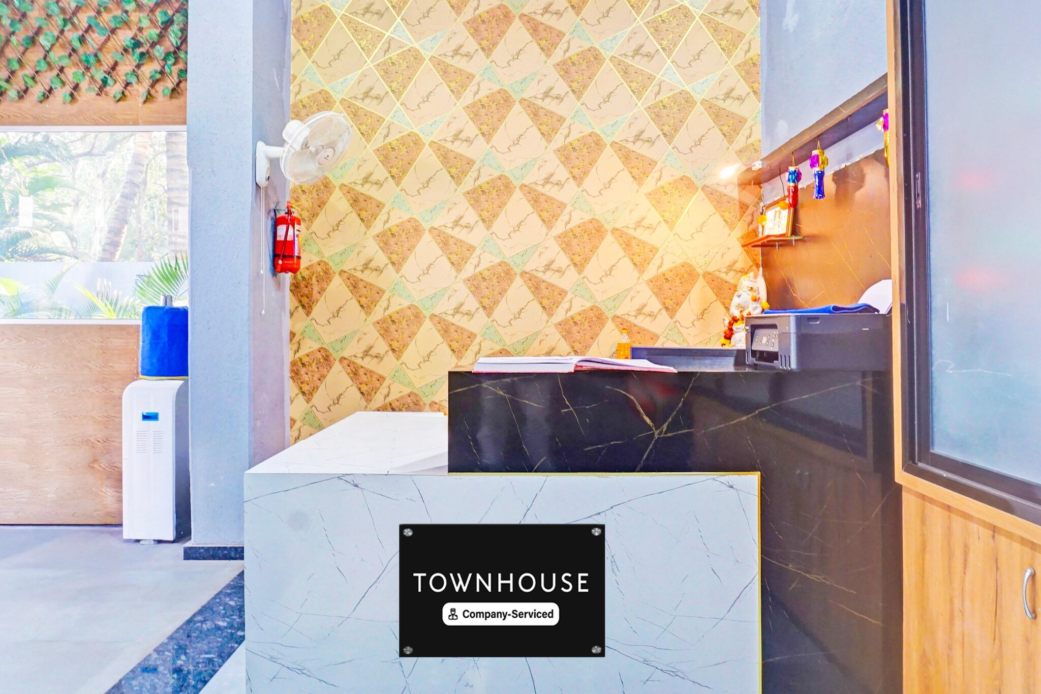 Ground floor: (bedroom(double bed, TV, seating area, electric kettle, air conditioning, lift, telephone), bathroom(bathtub or shower, shower, washbasin, toilet, Towels incl., shampoo, body soap, hot water))