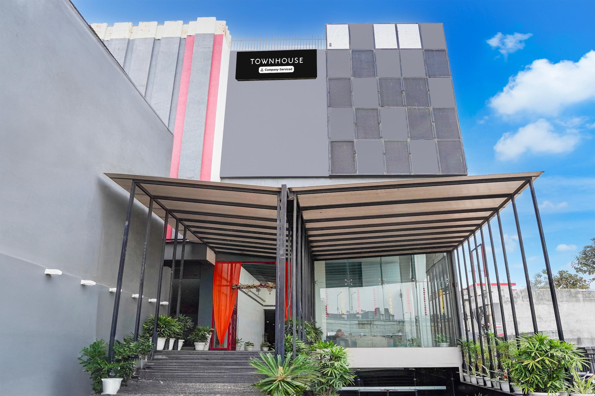 Luxury Stays Gomti Nagar Lucknow