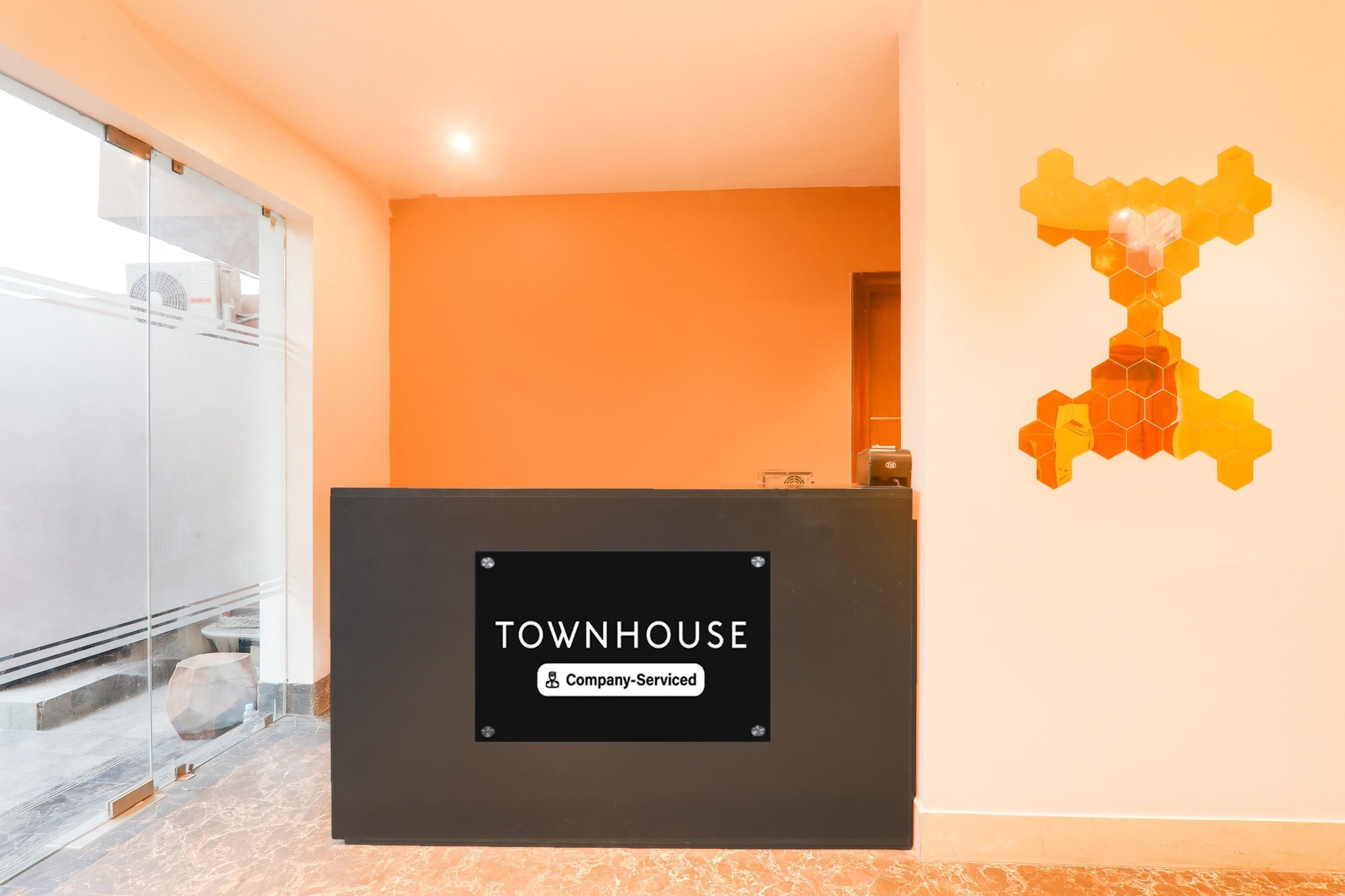 Ground floor: (bedroom(double bed, TV, seating area, air conditioning, telephone, Floor mattress), bathroom(bathtub or shower, shower, washbasin, toilet, Towels incl., shampoo, body soap))