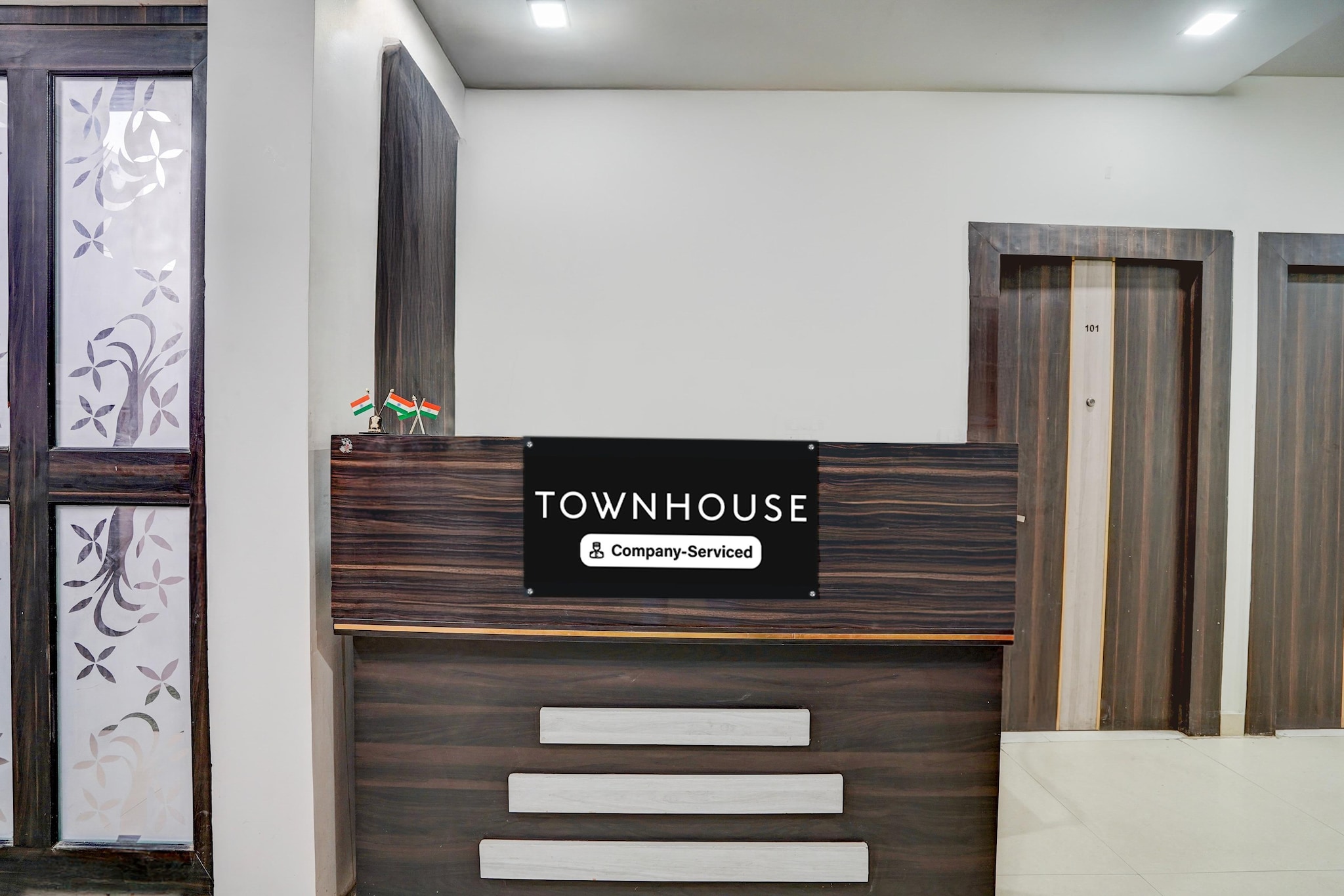 Ground floor: (bedroom(double bed, TV, seating area, electric kettle, air conditioning, telephone), bathroom(bathtub or shower, shower, washbasin, toilet, Towels incl., shampoo, body soap, hot water))