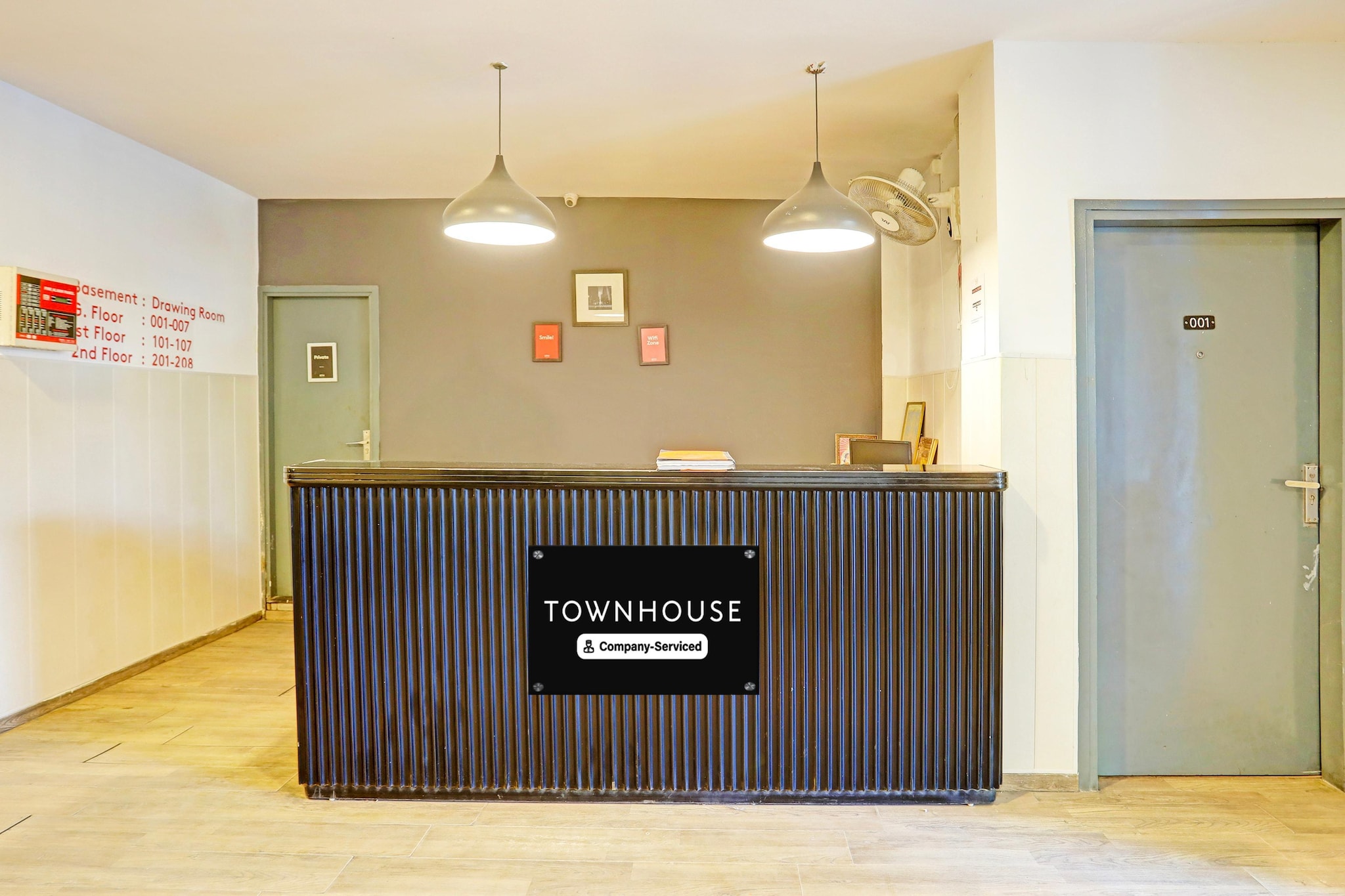 Ground floor: (bedroom(double bed, TV, seating area, electric kettle, air conditioning, telephone, Floor mattress), bathroom(bathtub or shower, shower, washbasin, toilet, Towels incl., shampoo, body soap, hot water))