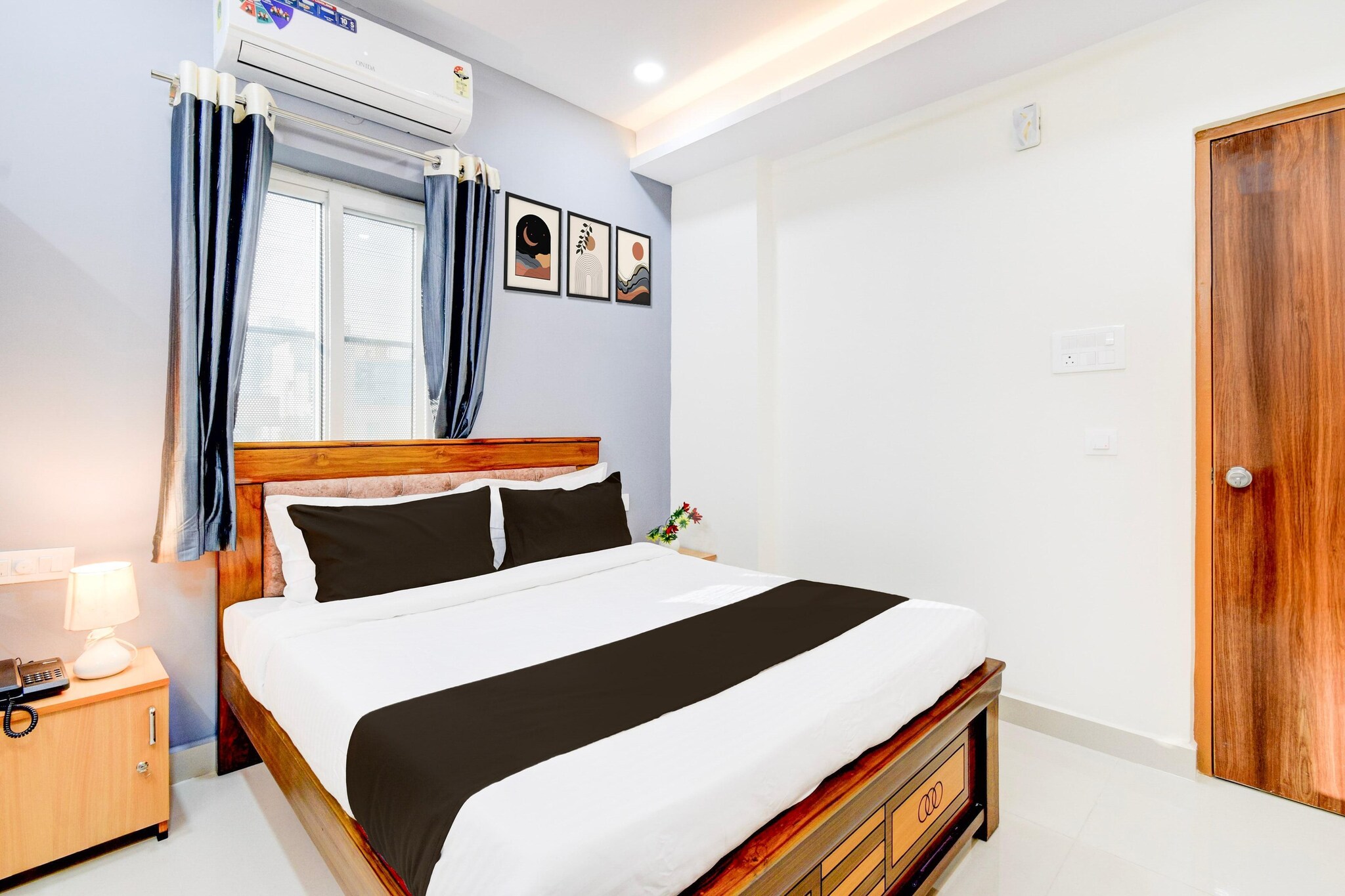 Situated within 5 km of Golkonda Fort and 8 km of ISB, Slegant Stays at Lanco Hills Gachibowli features rooms with air conditioning and a private bathroom in Gachibowli. Located around 12 km from Ravindra Bharathi, the hotel with free WiFi is also 13 km away from City Centre Mall. The accommodation provides room service, a 24-hour front desk and luggage storage for guests.

All rooms at the hotel are fitted with a seating area, a flat-screen TV with satellite channels and a private bathroom with free toiletries and a bath or shower. Guest rooms have a desk.

AP State Archaeology Museum is 13 km from Slegant Stays at Lanco Hills Gachibowli, while Nehru Zoological Park is 14 km from the property. Rajiv Gandhi International Airport is 29 km away.

Unmarried couples are warmly welcome at this property.
Guests with local ID proof are warmly welcome.
Early Check-In Policy: A full dayâ€™s room rate will be charged for check-ins before 6:00 AM. Complimentary early check-in is available between 6:00 AM and 10:00 AM, subject to room availability.
Check-in is only available to guests aged 18 and above. Please provide a government-issued ID to confirmÂ yourÂ age.
