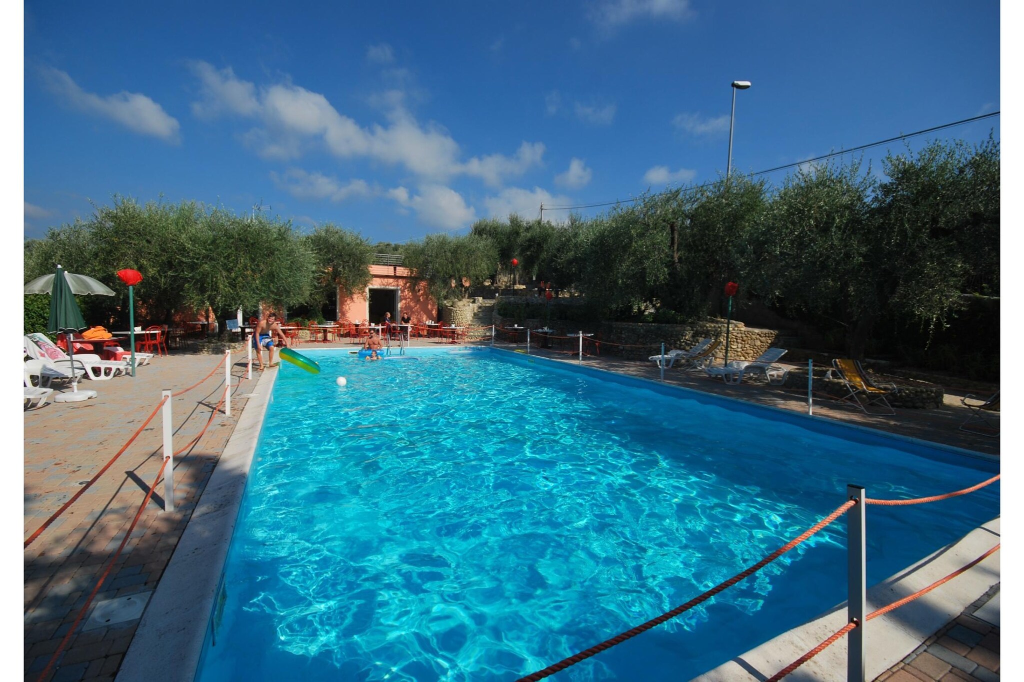 Villaggio Borgoverde TWO-ROOM APARTMENT 4 PAX - B4-Buitenkant zomer