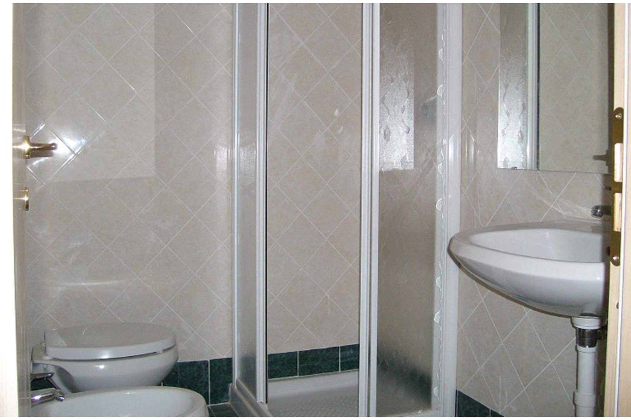 Villaggio Borgoverde TWO-ROOM APARTMENT 4 PAX - B4-Badkamer