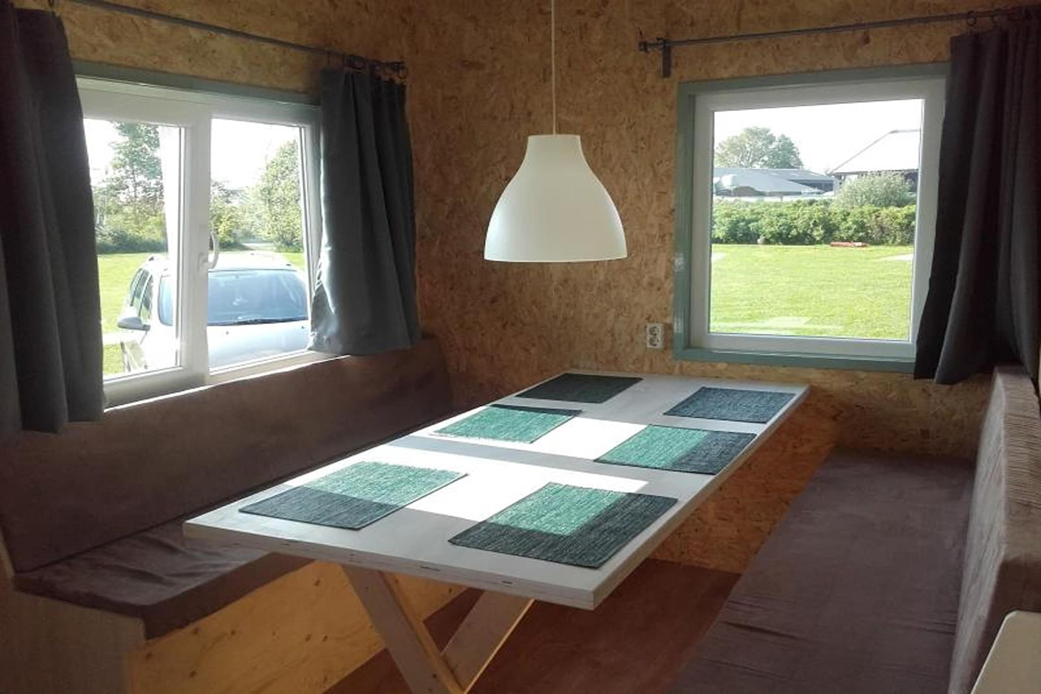 Cosy cabin 1-Eetkamer