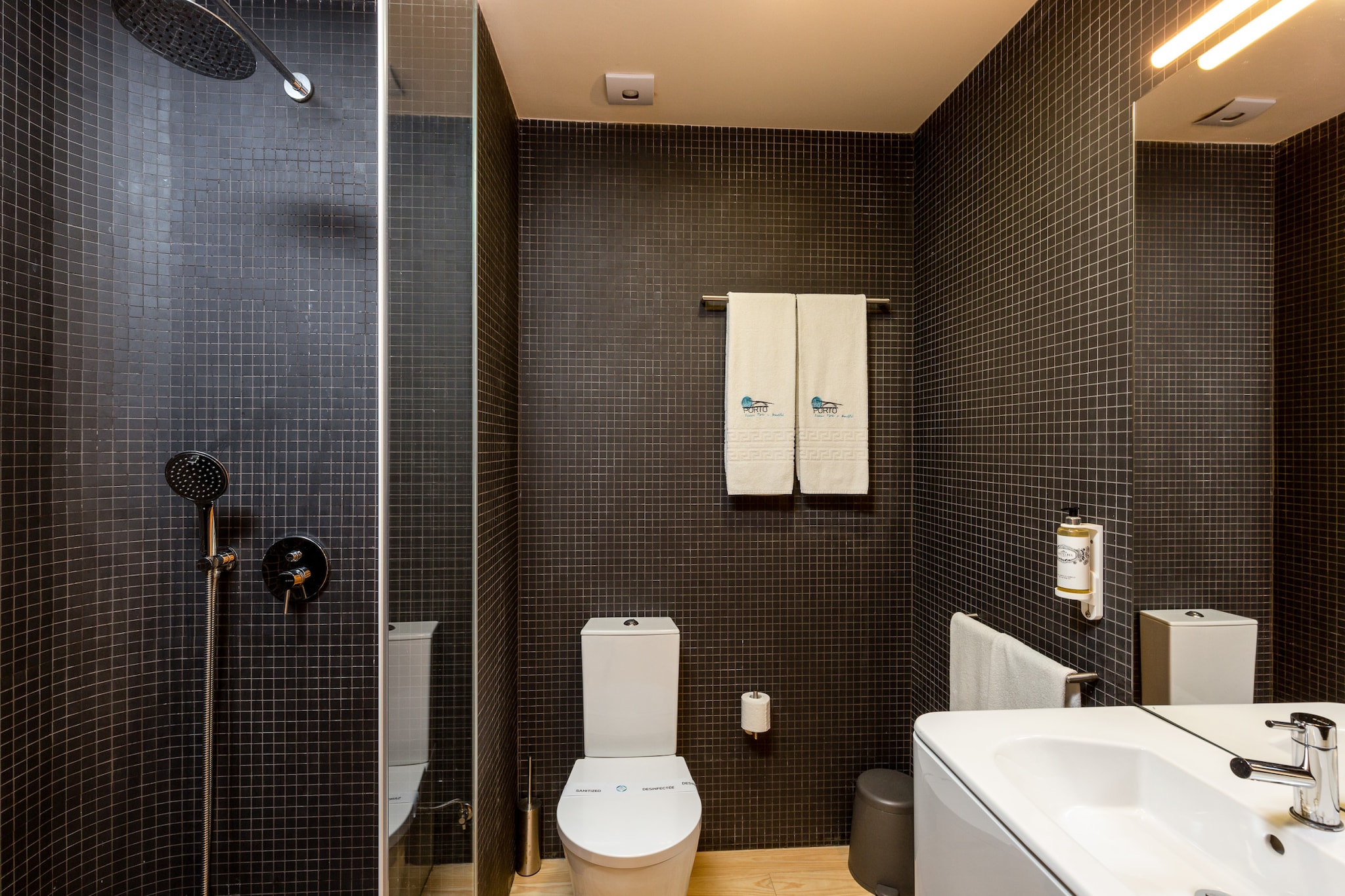 Feel Porto Codeçal Apartment 2.1-Badezimmer