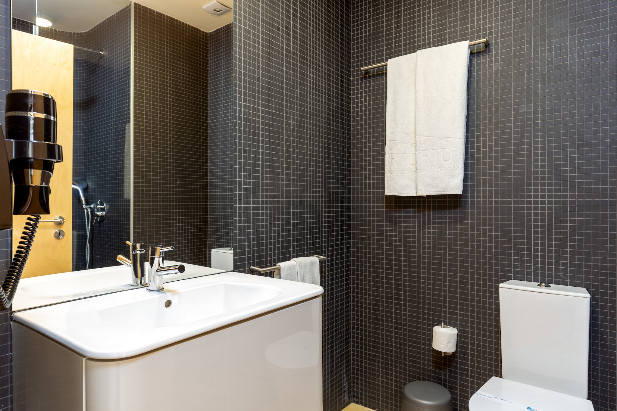 Feel Porto Codeçal Apartment 2.1-Badezimmer