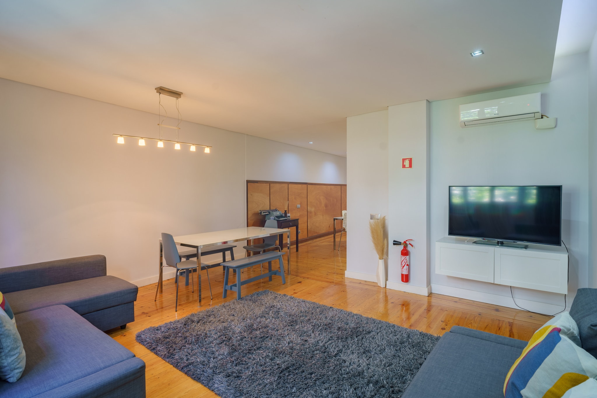 Feel Porto Downtown Poets Flat-Woonkamer