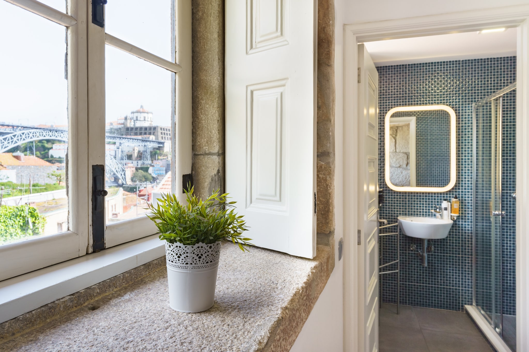 Feel Porto Ribeira Vintage Duplex-Badezimmer