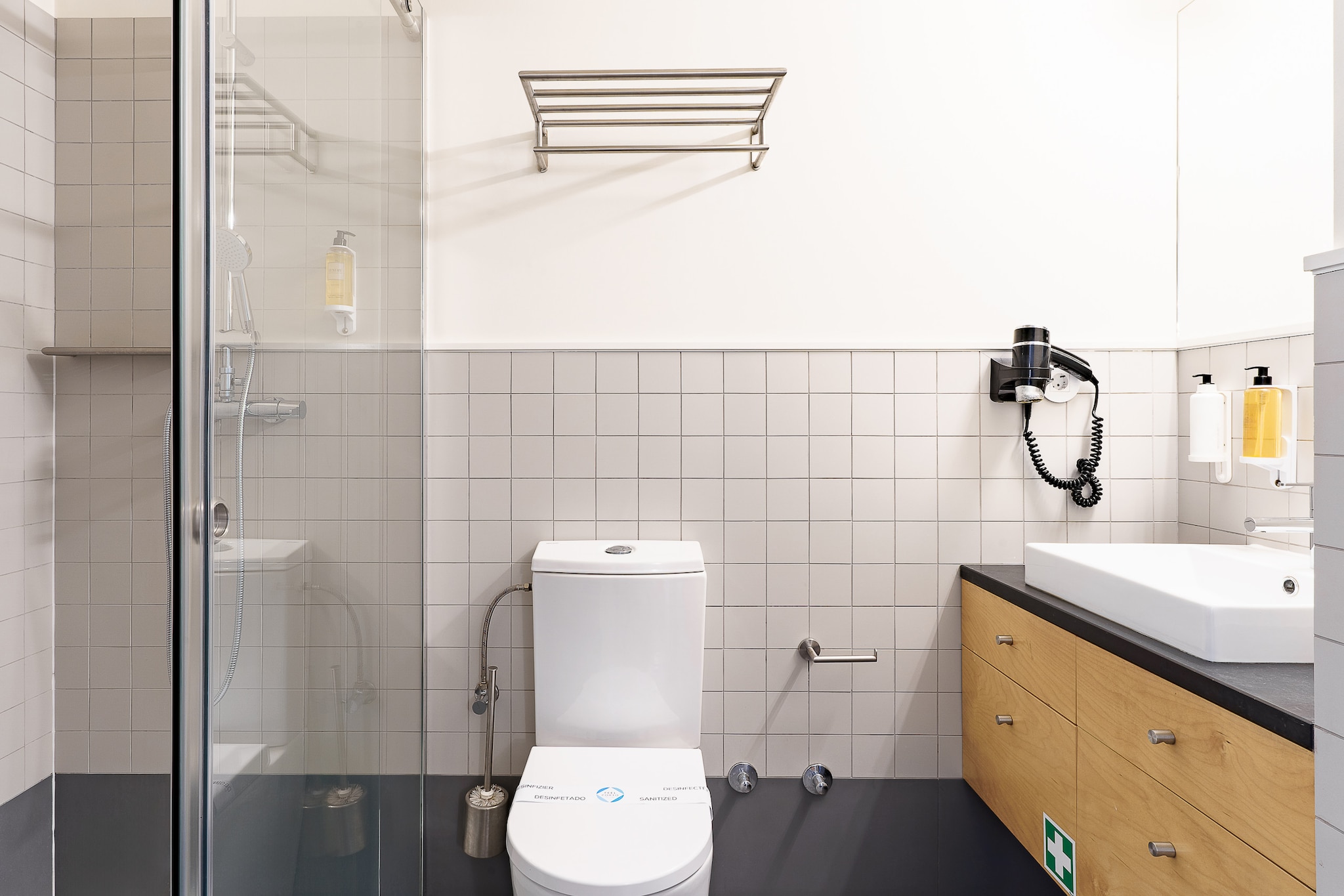 On Trend Nightlife Studio 203-Badkamer