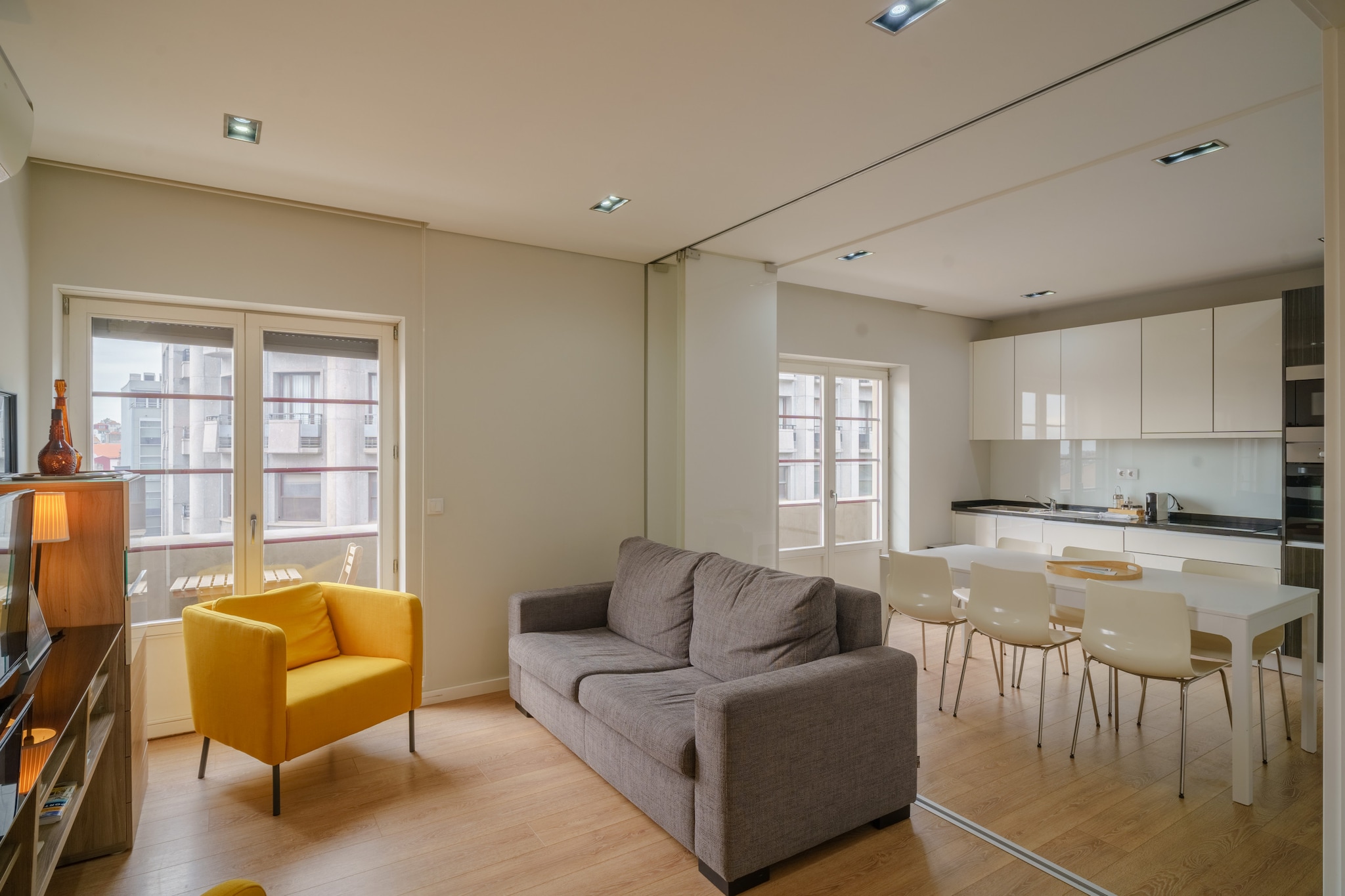 Feel Porto Downtown City Roofs-Woonkamer
