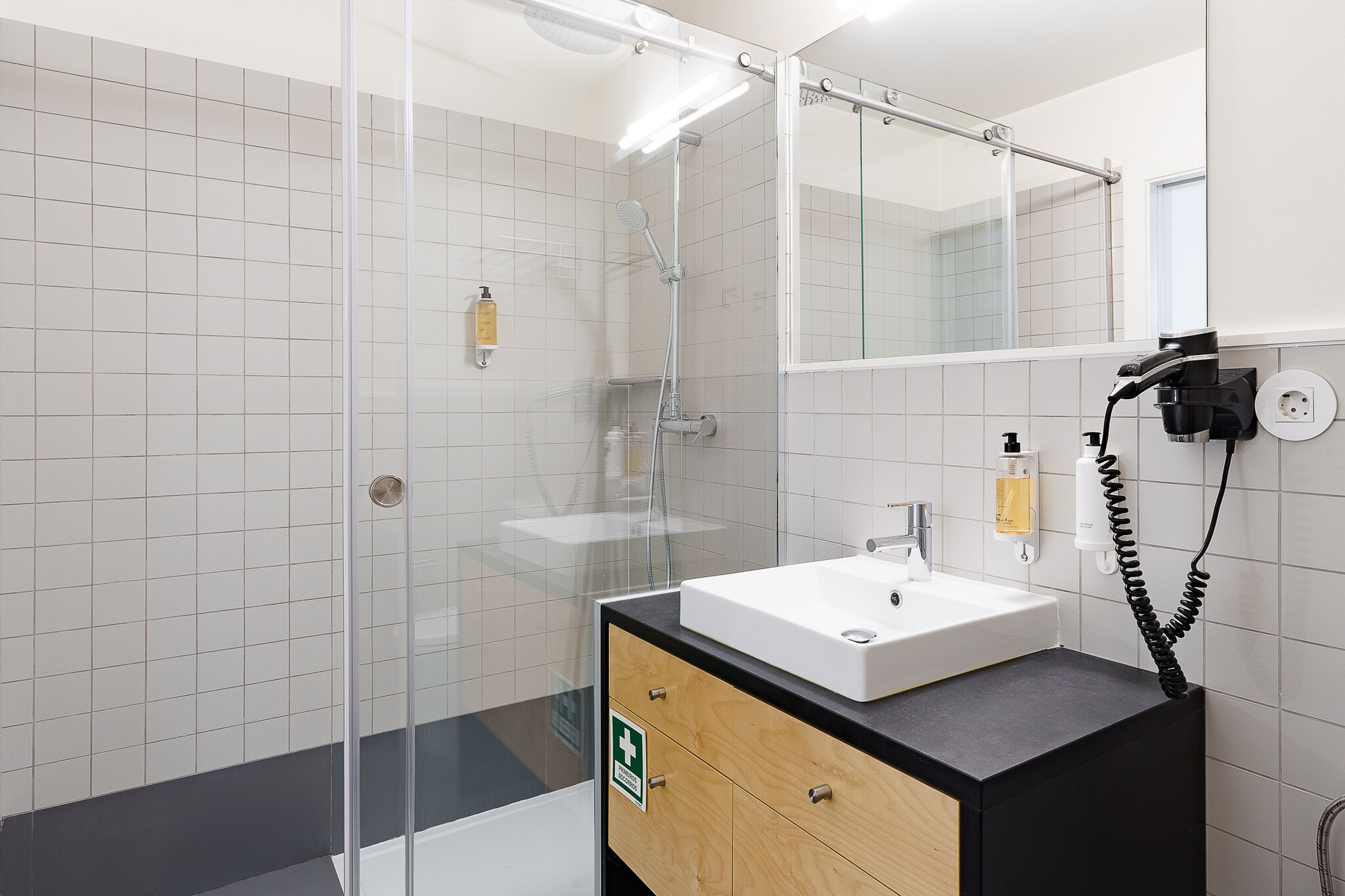 Cashmere Nightlife Studio 202-Badkamer