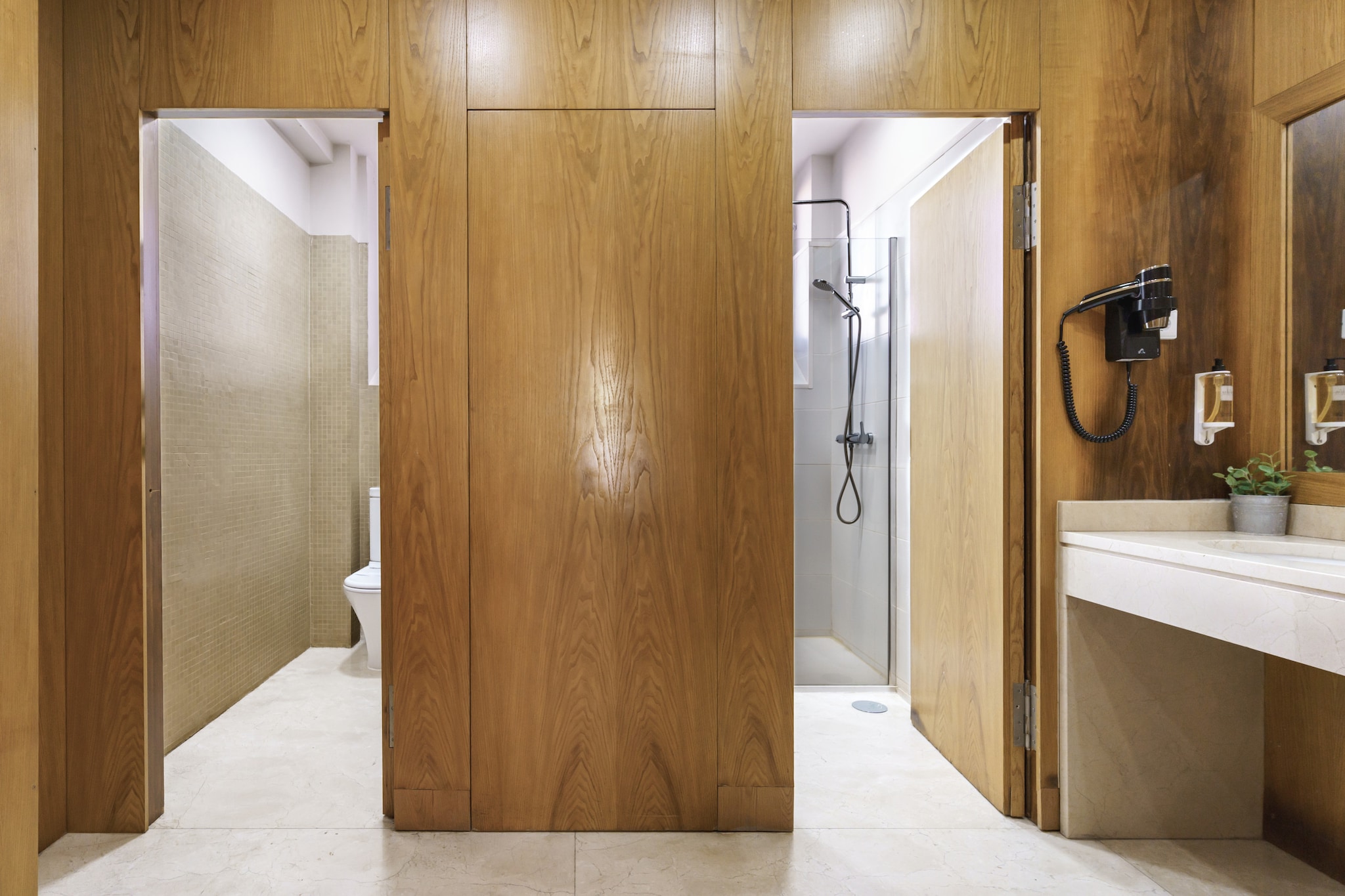 Feel Porto Downtown Luxury Retreat-Badkamer