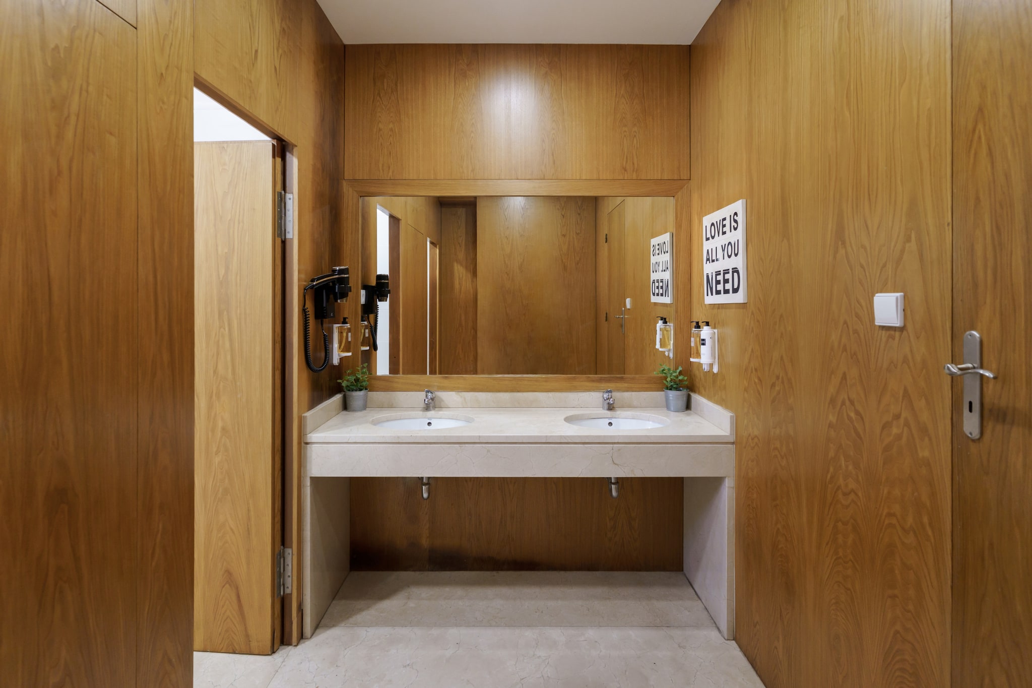 Feel Porto Downtown Luxury Retreat-Badkamer