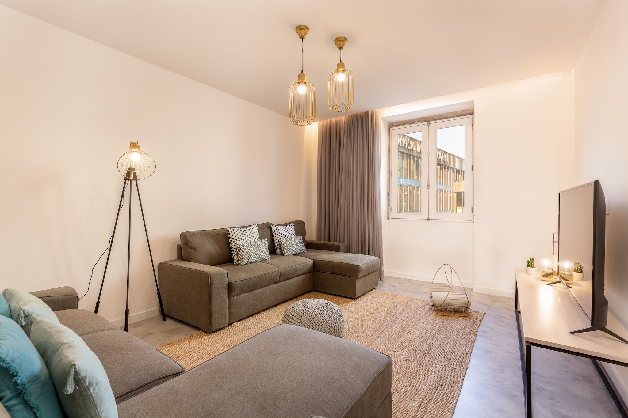 Feel Porto Pinot Townhouse-Woonkamer