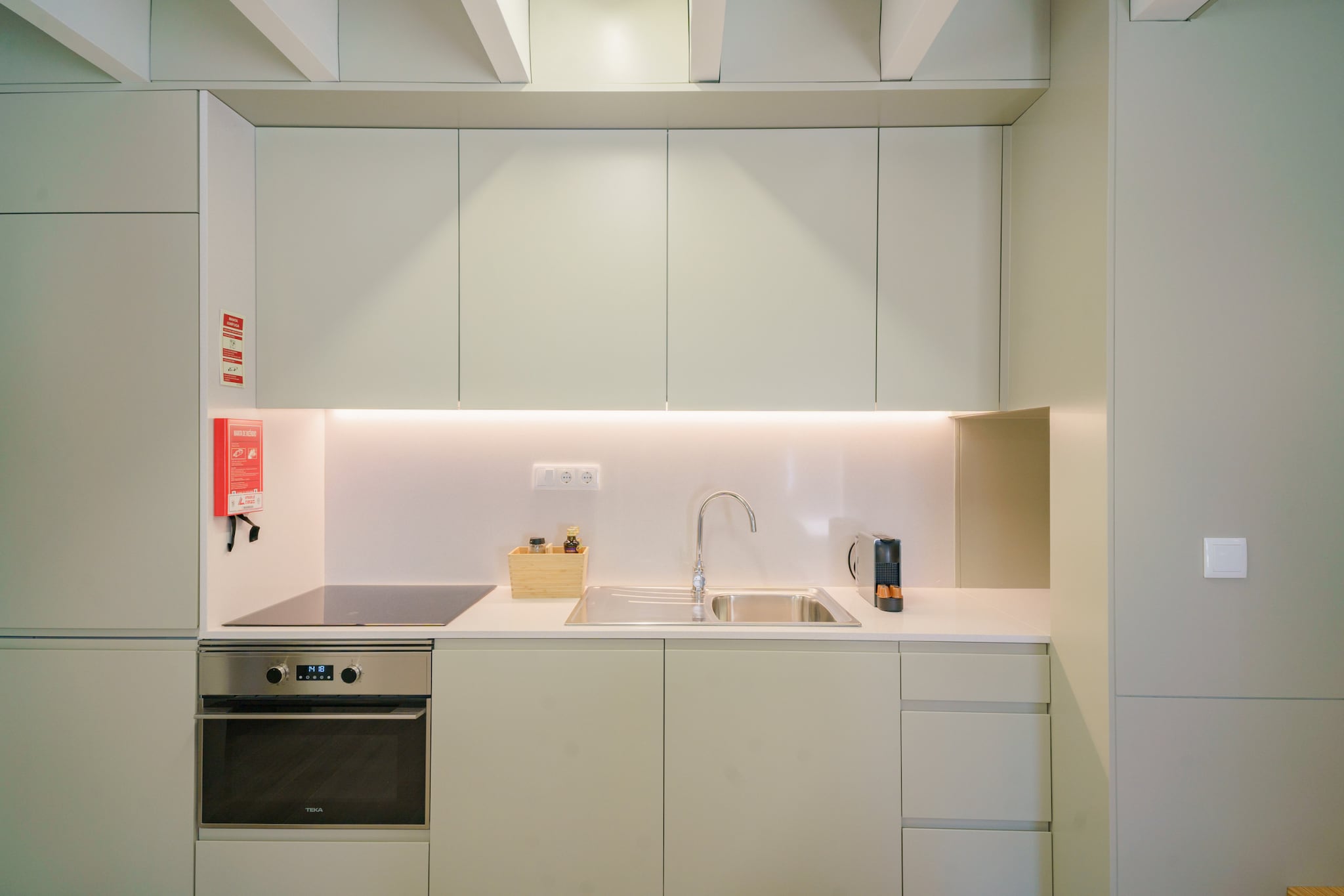 Feel Porto Matosinhos Ocean Flat V-Keuken