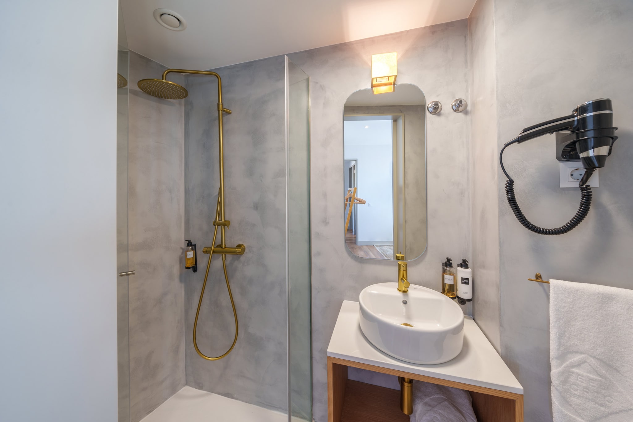 Feel Porto Firmeza Coworking & Flat 4.4-Badkamer