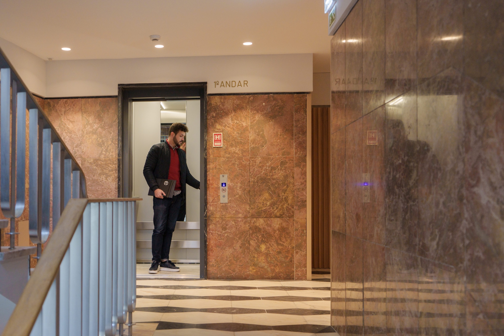 Feel Porto Firmeza Coworking & Flat 4.4-Hal-ontvangst