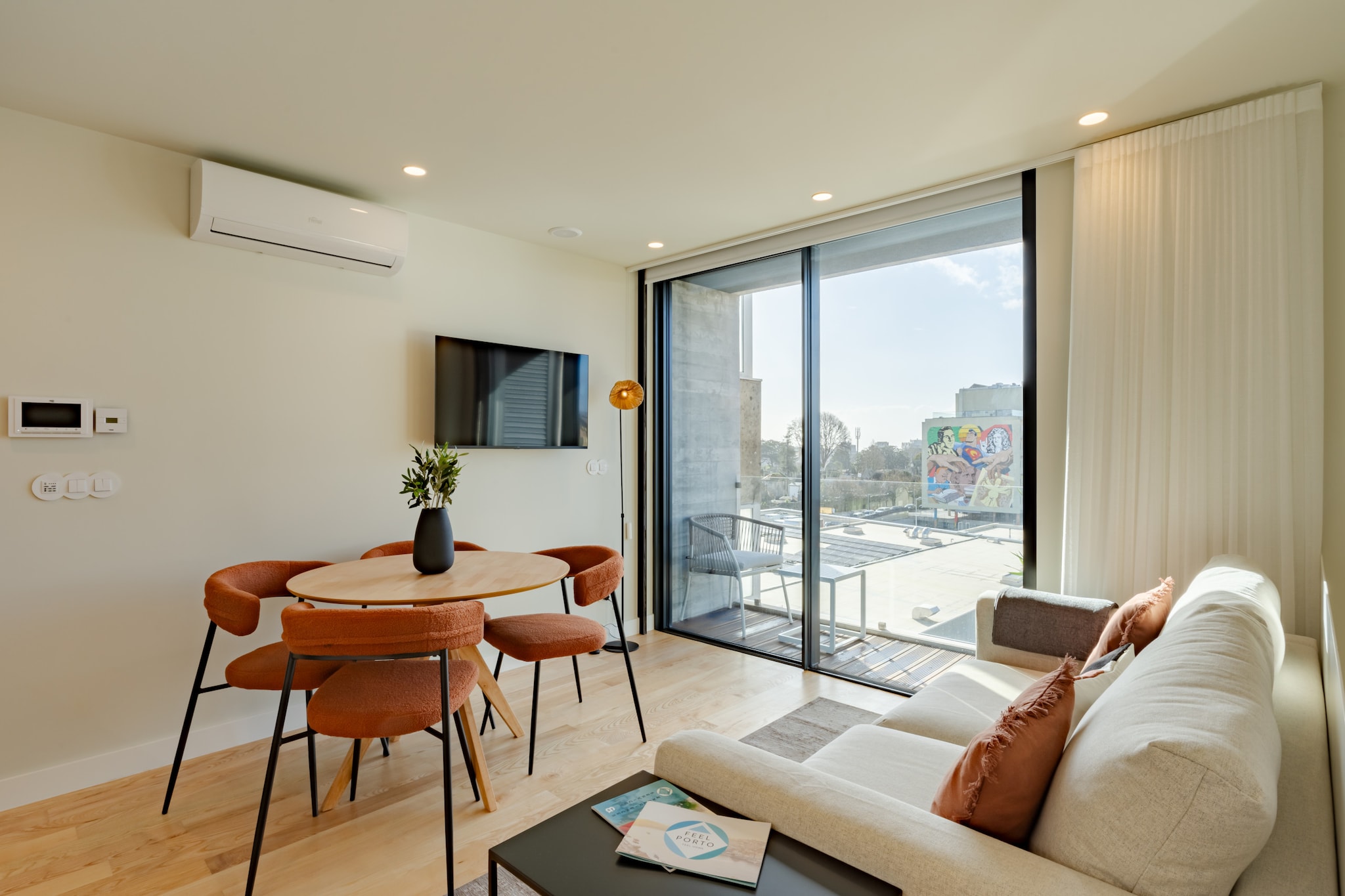 Feel Porto Corporate Housing Boavista II-Woonkamer
