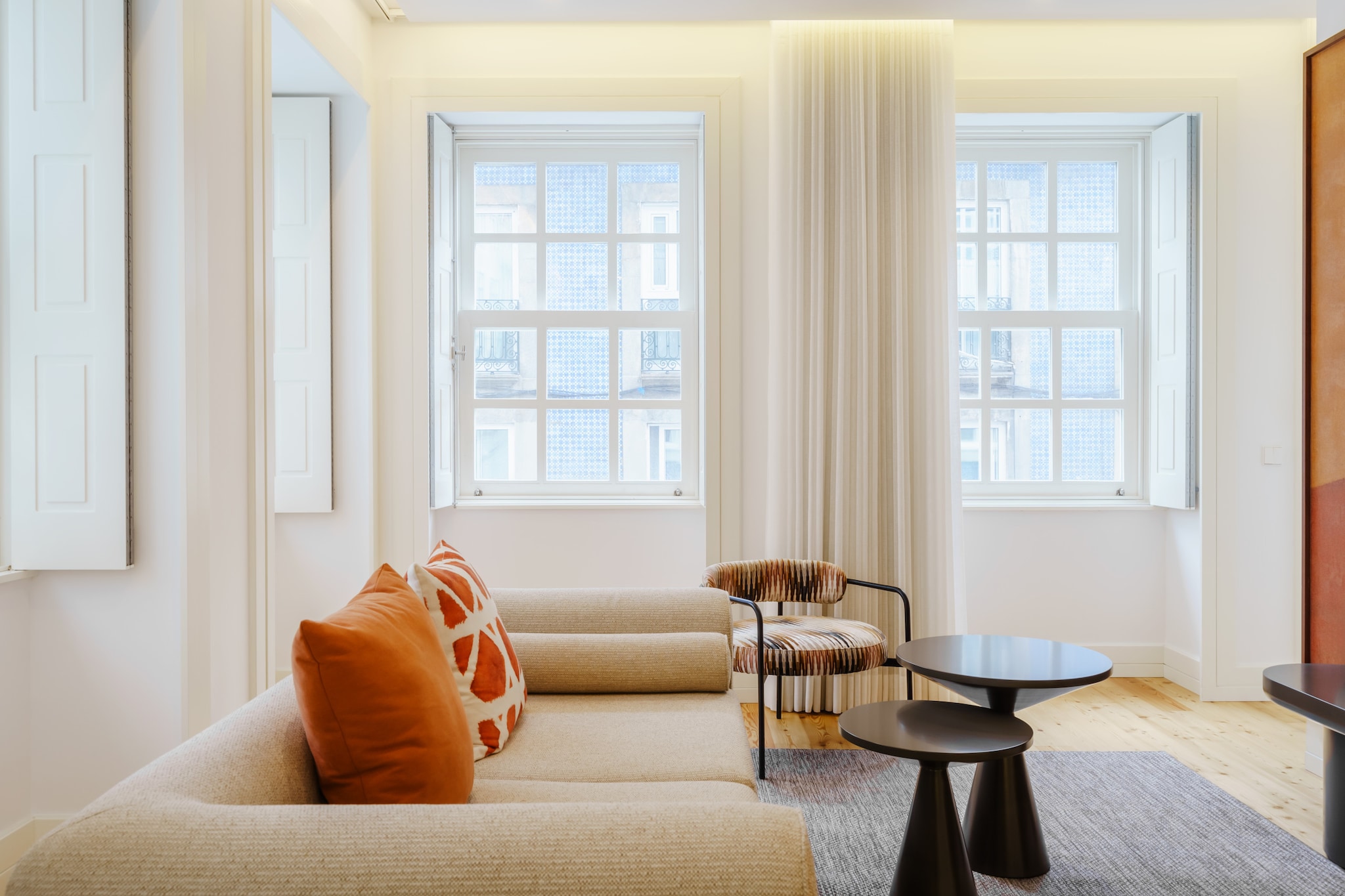 Feel Porto Clérigos Charm Flat 1.1-Woonkamer