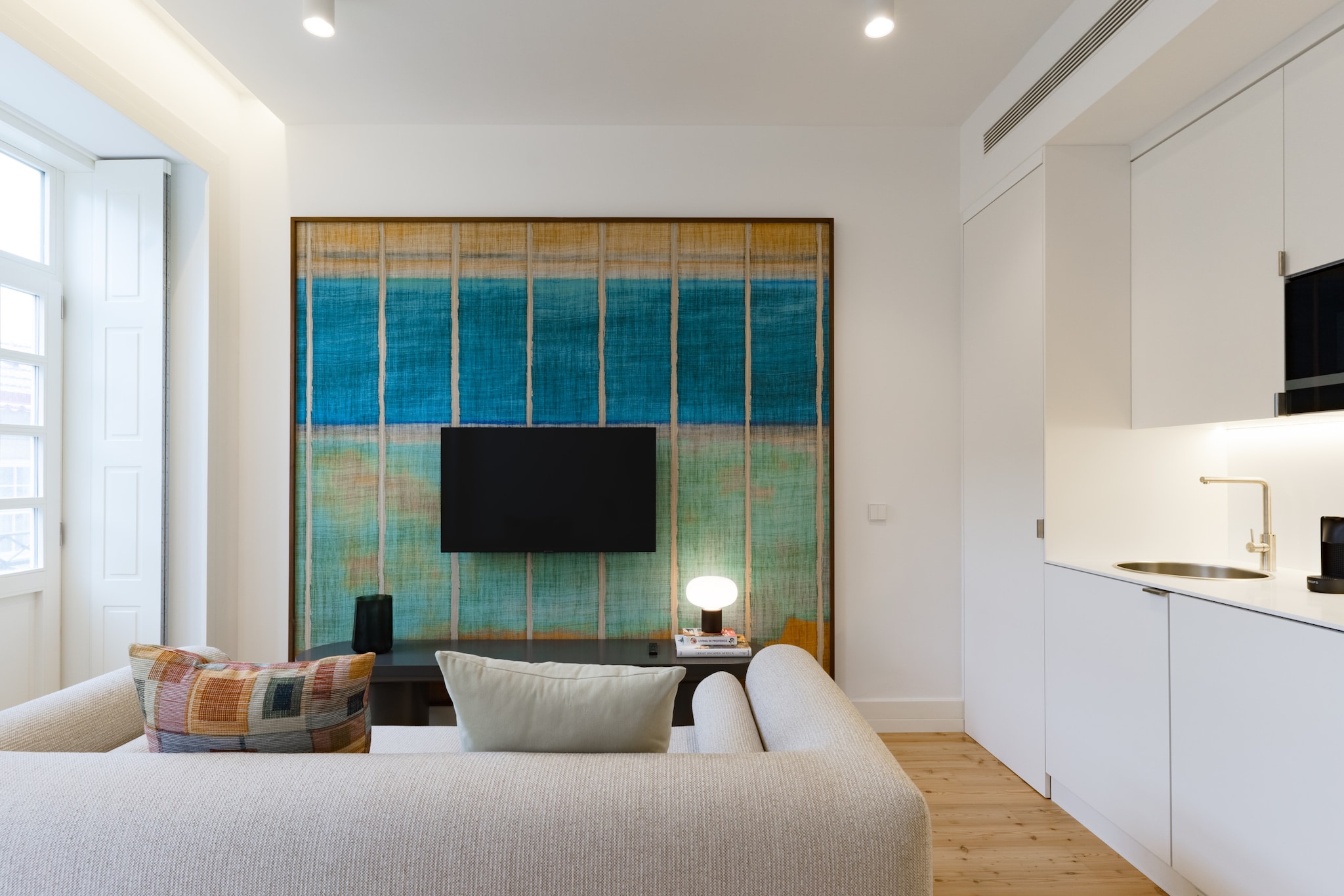 Feel Porto Clérigos Charm Flat 2.2-Woonkamer