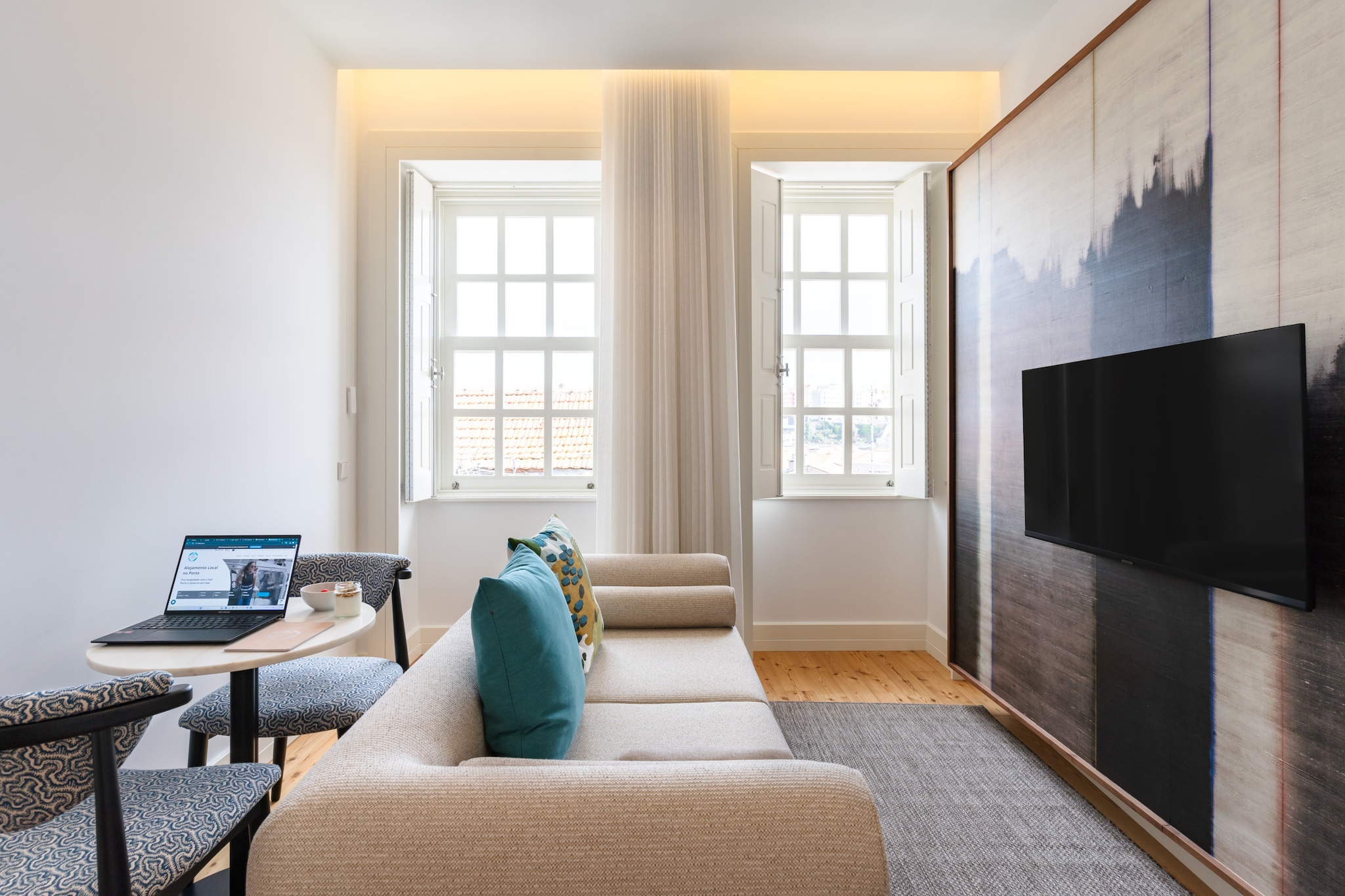 Feel Porto Clérigos Charm Flat 3.3-Woonkamer