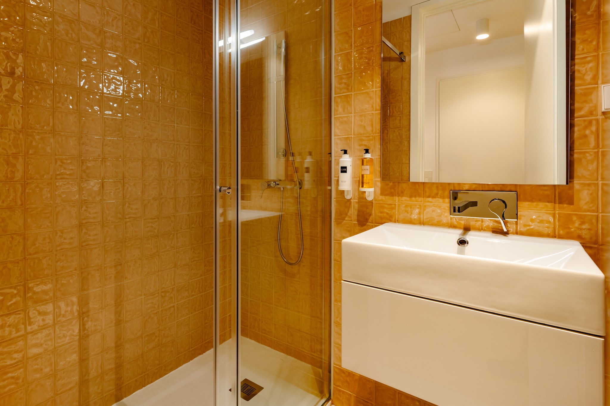 Feel Porto Clérigos Charm Flat 3.3-Badkamer