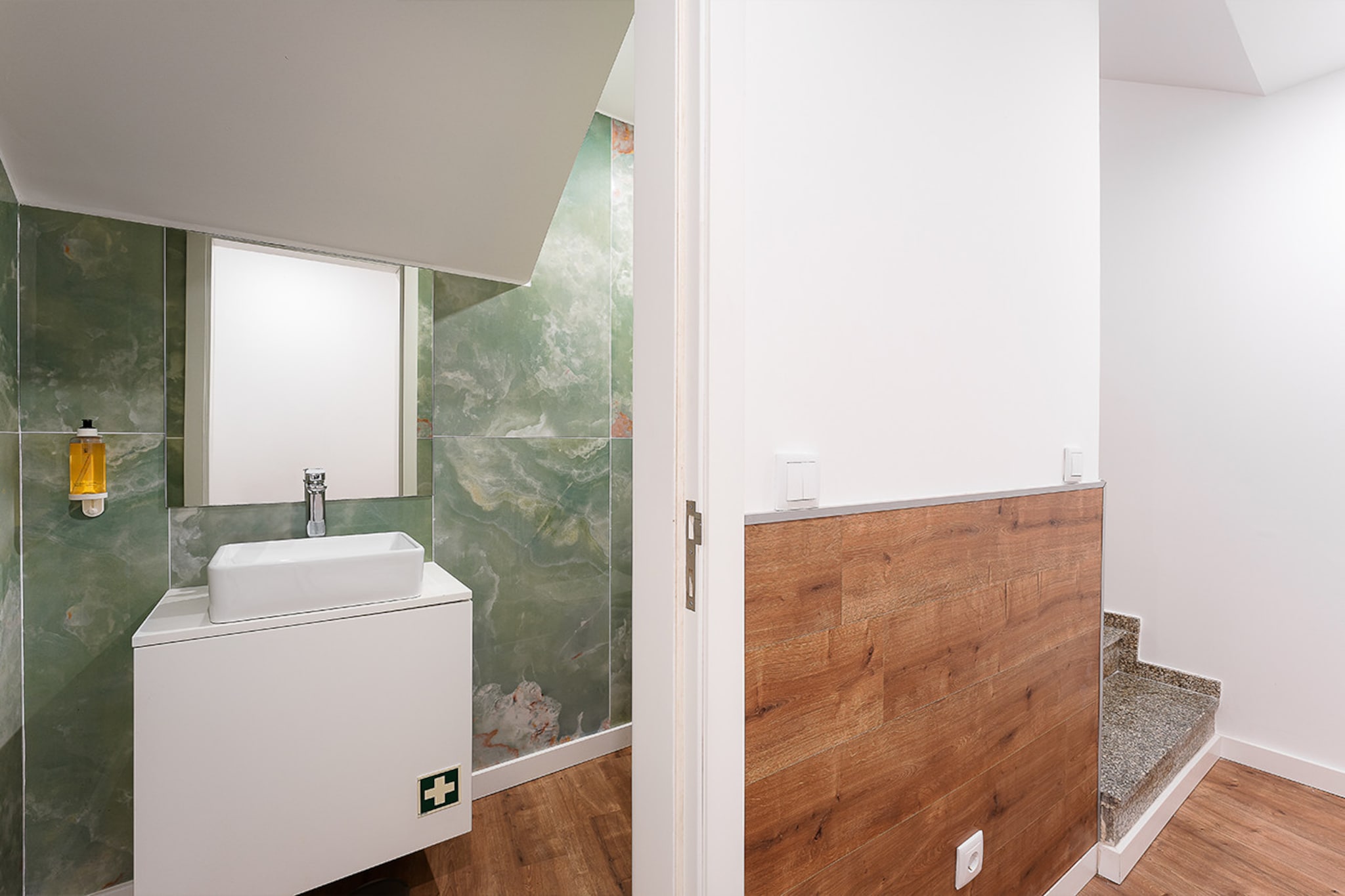 Feel Porto Lapa Collection Flat 0.1-Badkamer
