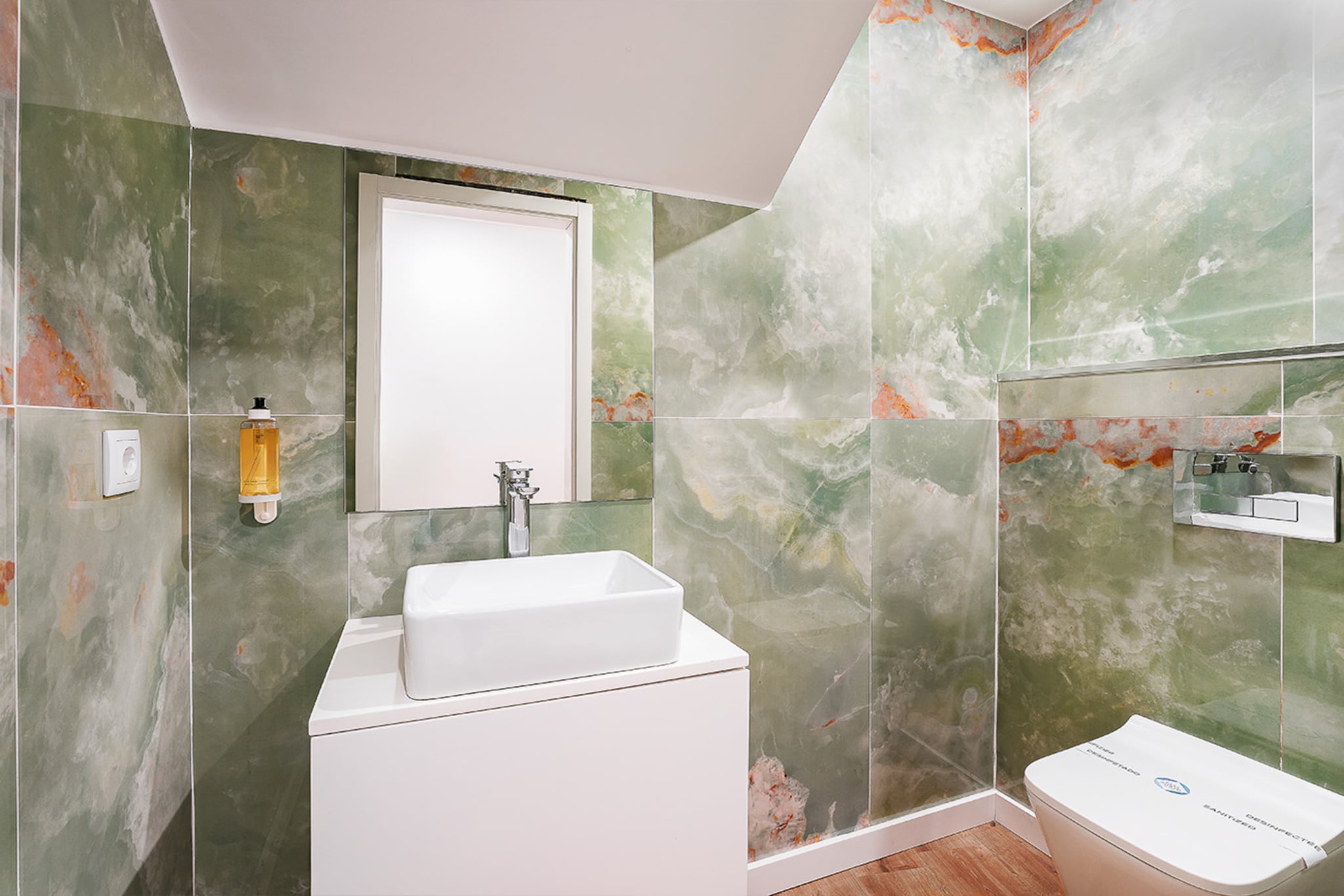 Feel Porto Lapa Collection Flat 0.1-Badkamer