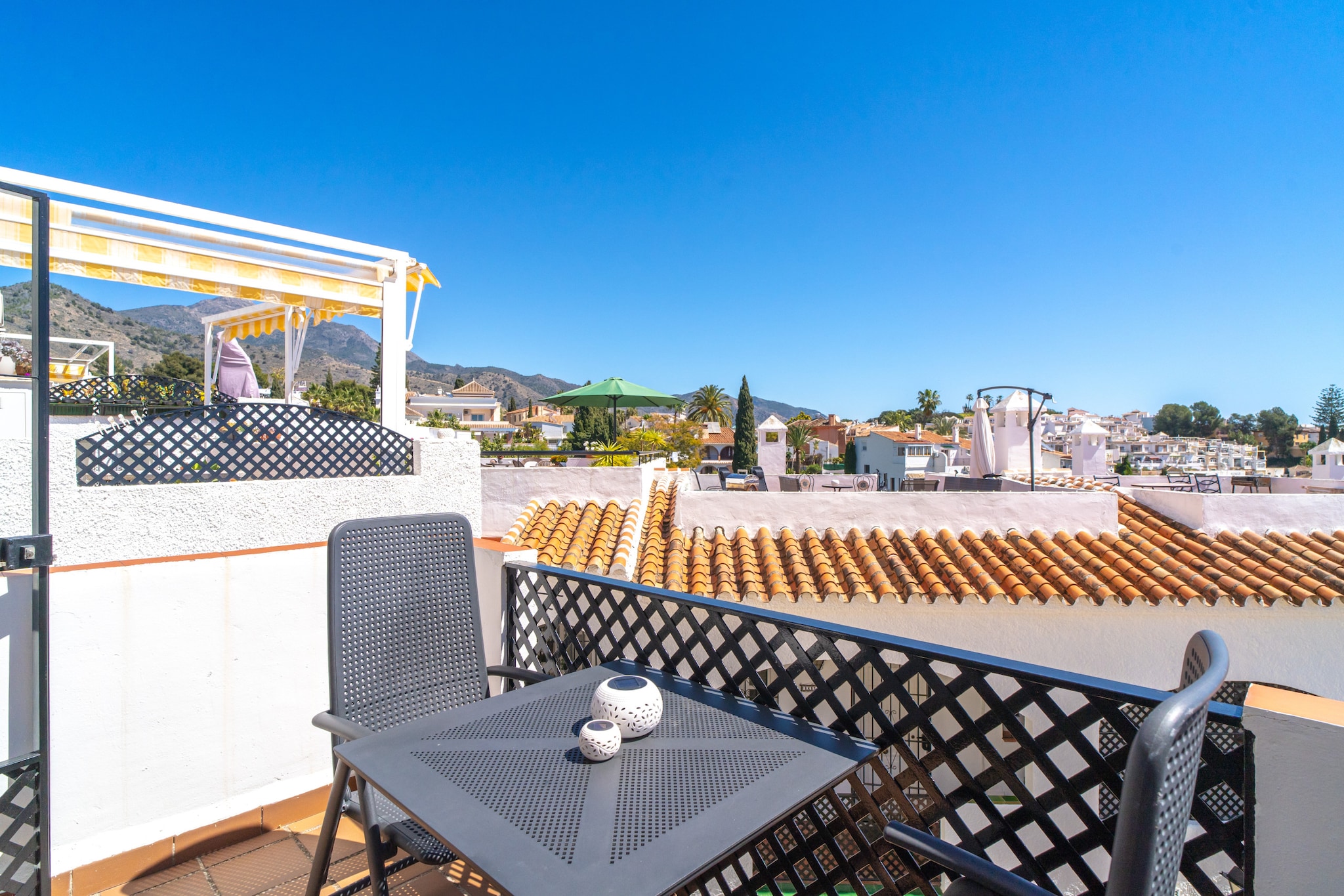 Verano Azul Seasun 90B by Casasol-Terrassenbalkon