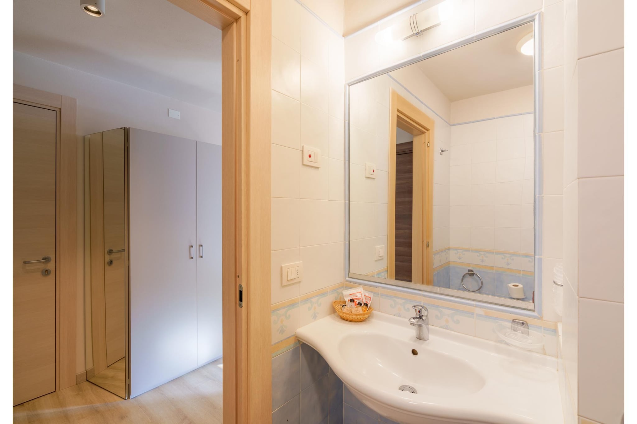 Residence Park Solemaremma 3-Zi-App Comfort D BK/TE 60 qm-Bathroom