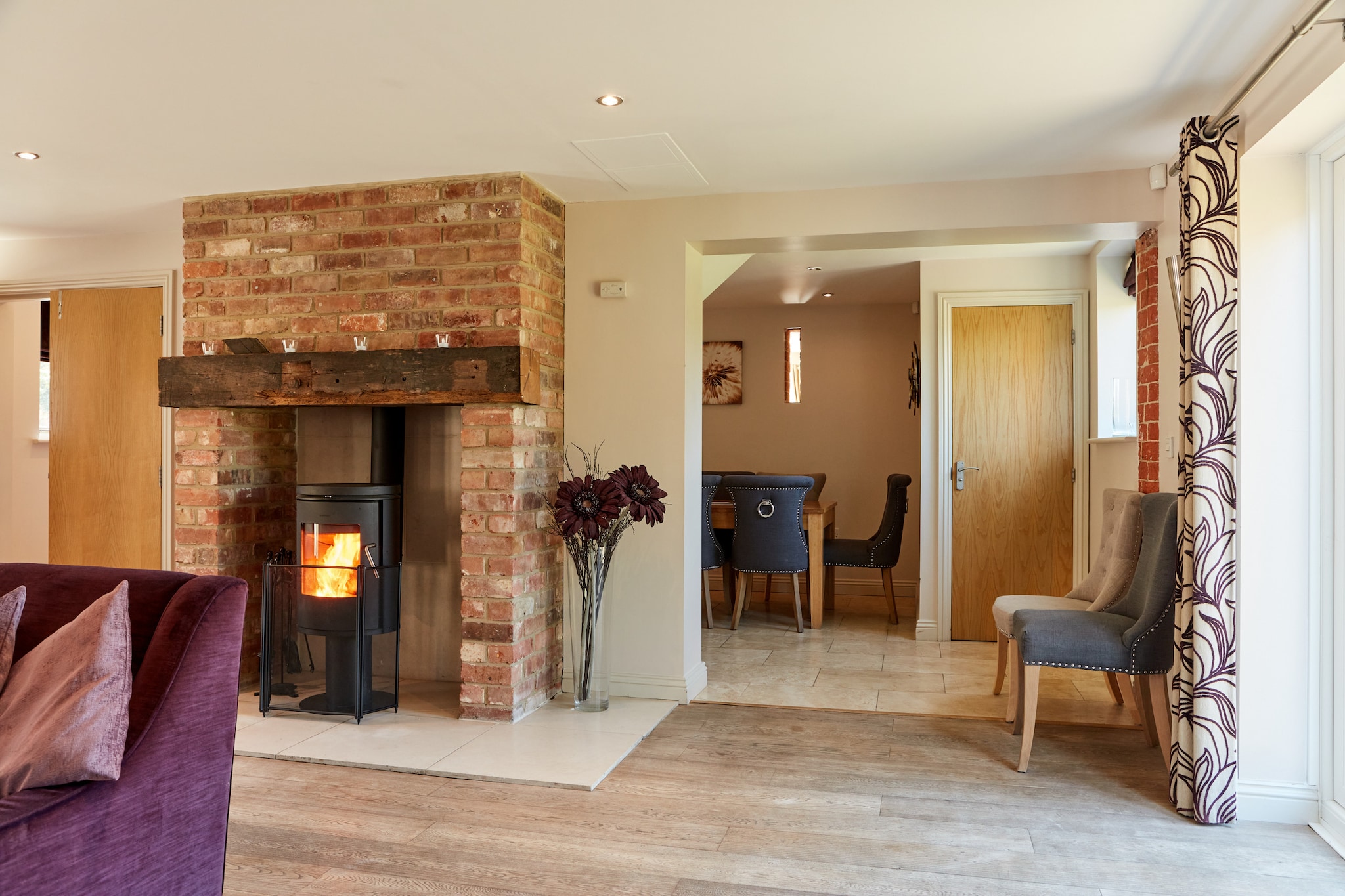 Sunshine Cottage-Woonkamer