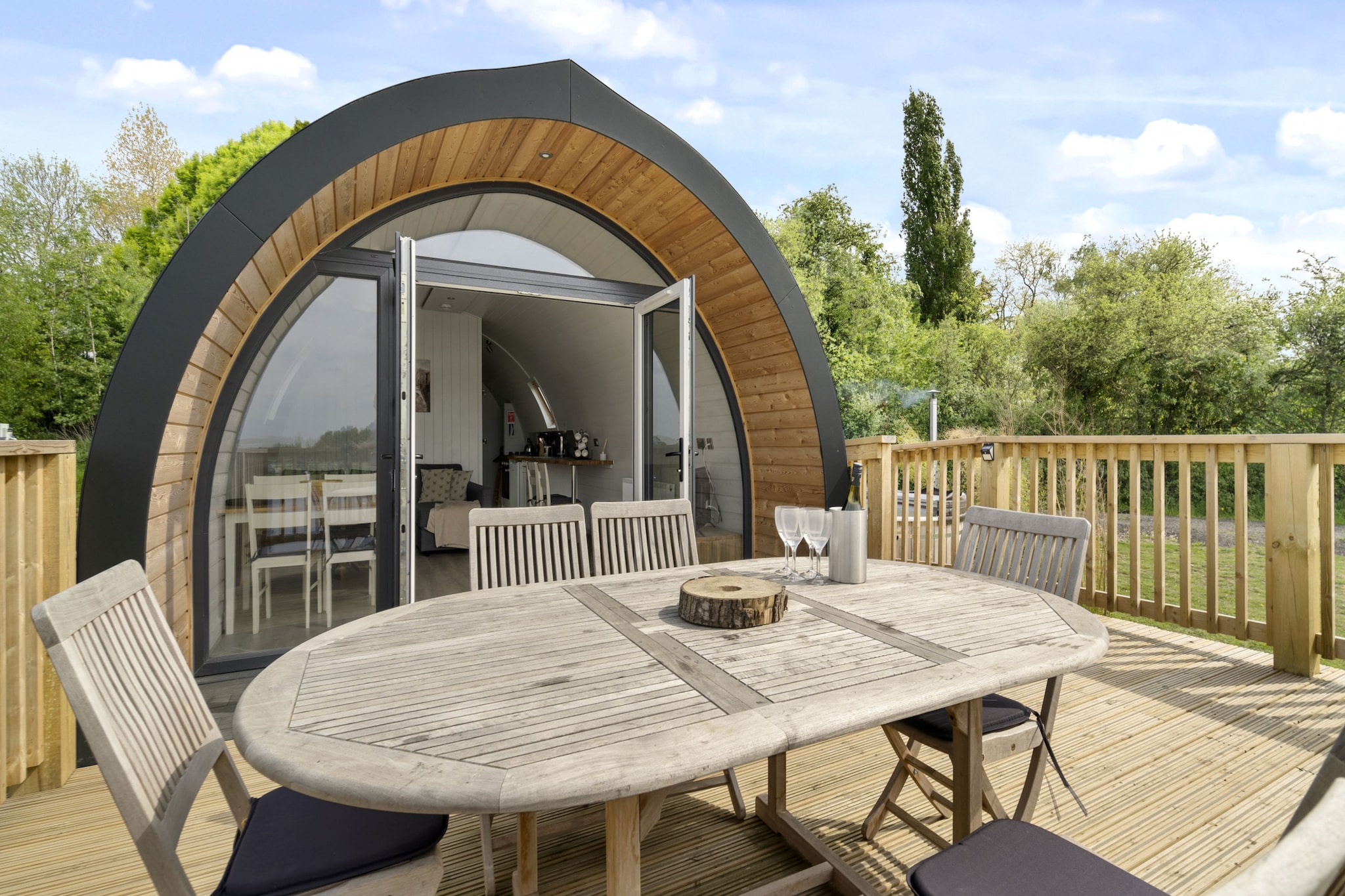 The Highland Camping Pod-Terras