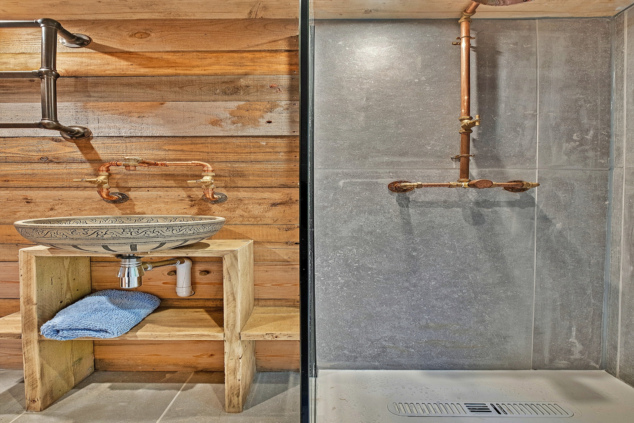 Cosagach Falls Cabin-Badkamer