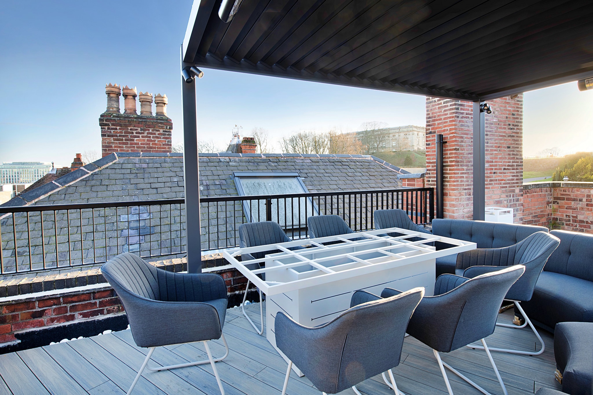 Living room(TV(smart TV), seating area), dining room(dining table), Kitchen(electric kettle, toaster, coffee machine, oven, microwave, dishwasher, fridge, freezer, dishes and cutlery), bedroom(double king size bed, TV), bedroom(double king size bed, TV), bedroom(double king size bed, TV), bedroom(double king size bed, TV), bedroom(double king size bed, TV), bedroom(double king size bed, TV), bathroom(shower), bathroom(shower), bathroom(shower), bathroom(shower), bathroom(shower), bathroom(shower), Internet access, hot tub, balcony, heating(central), terrace, BBQ, iron, hairdryer