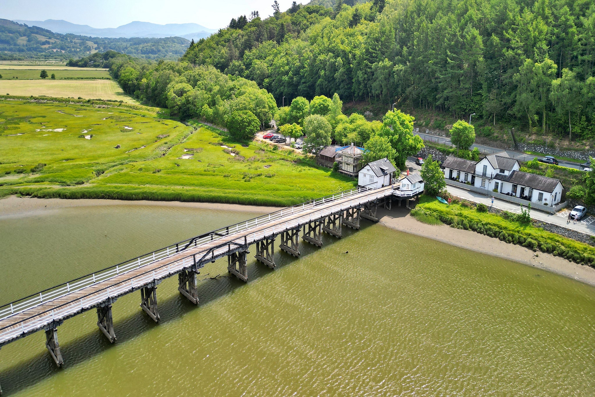 Toll Bridge Cottage-Buitenlucht