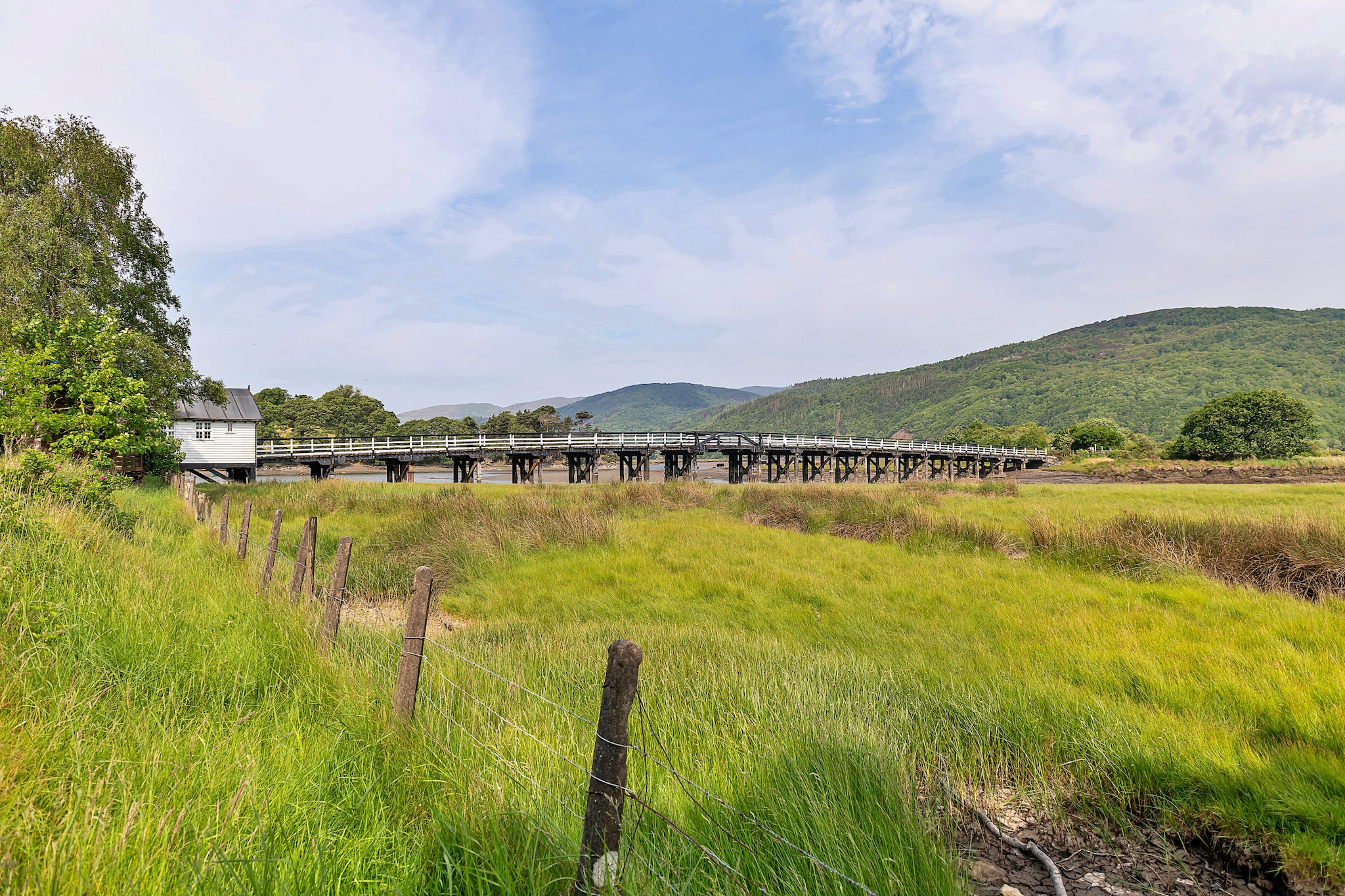 Toll Bridge Cottage-Buitenlucht