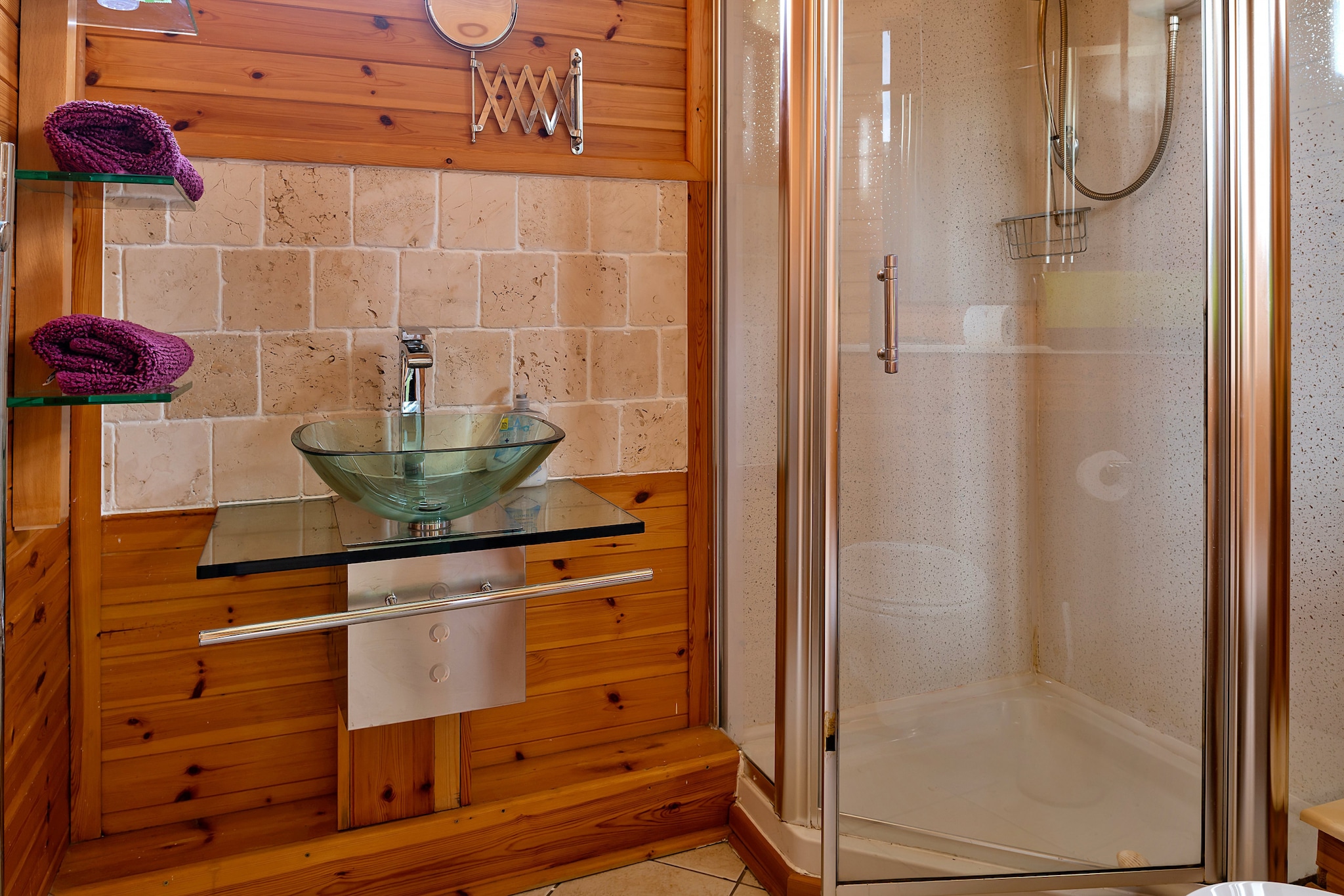 Toll Bridge Cottage-Badkamer