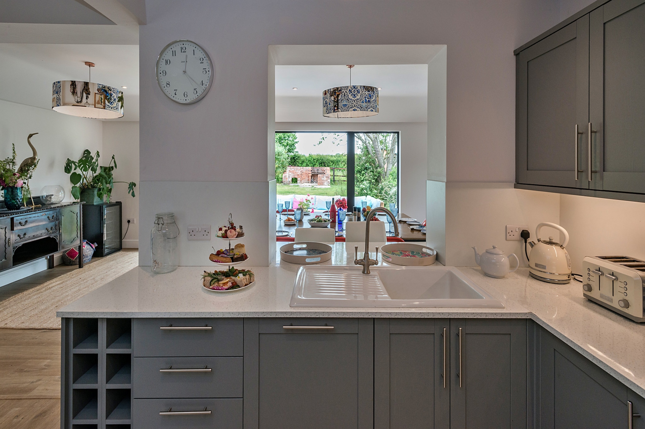 Fox and Hare-Keuken