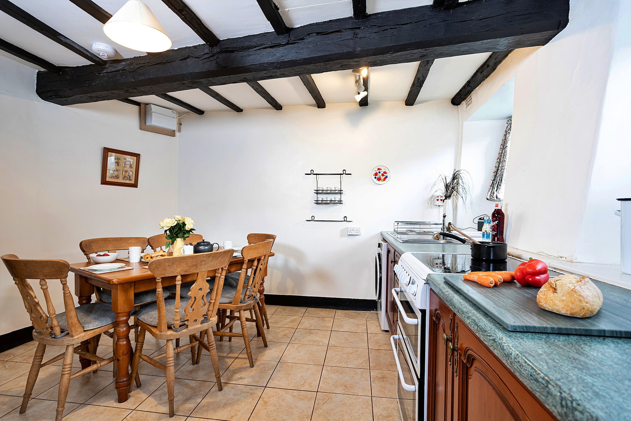 No.2 Town Head Cottages-Eetkamer