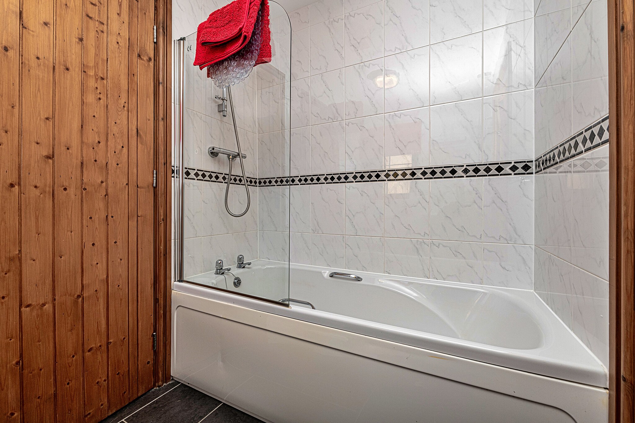 Llechwedd Mawr-Badkamer