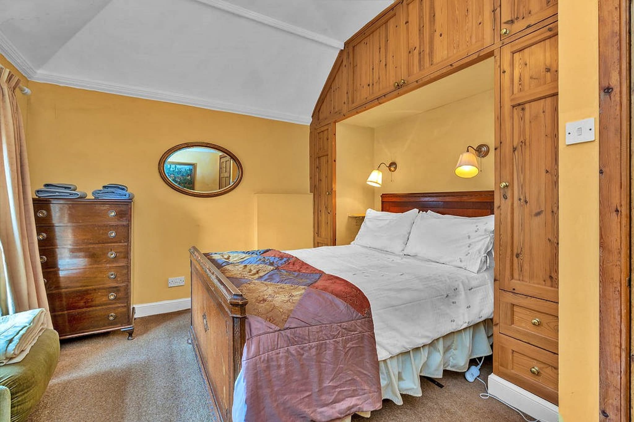 The West Wing at The Mill House-Slaapkamer