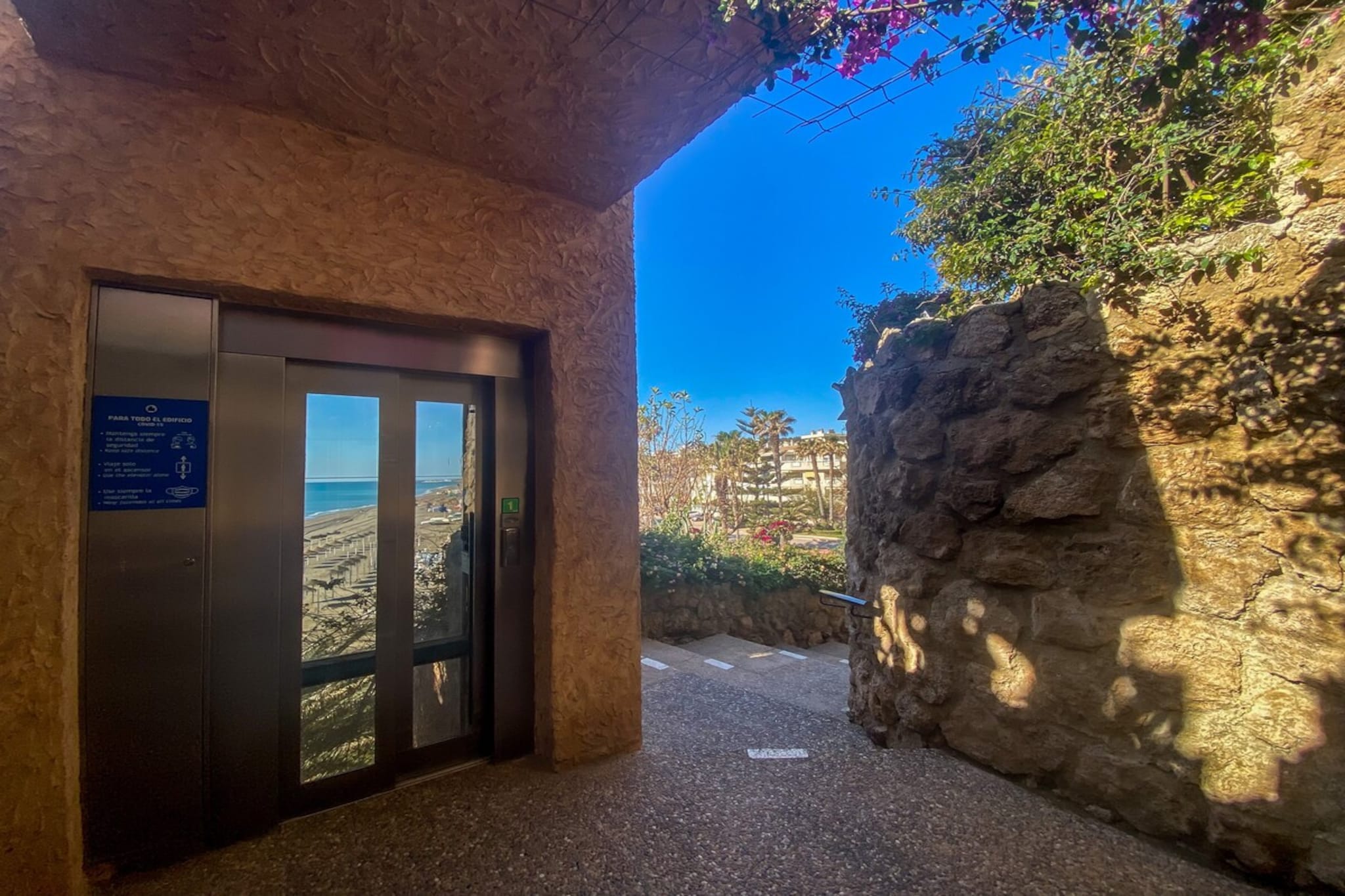 1410 Santa Clara-Extérieur