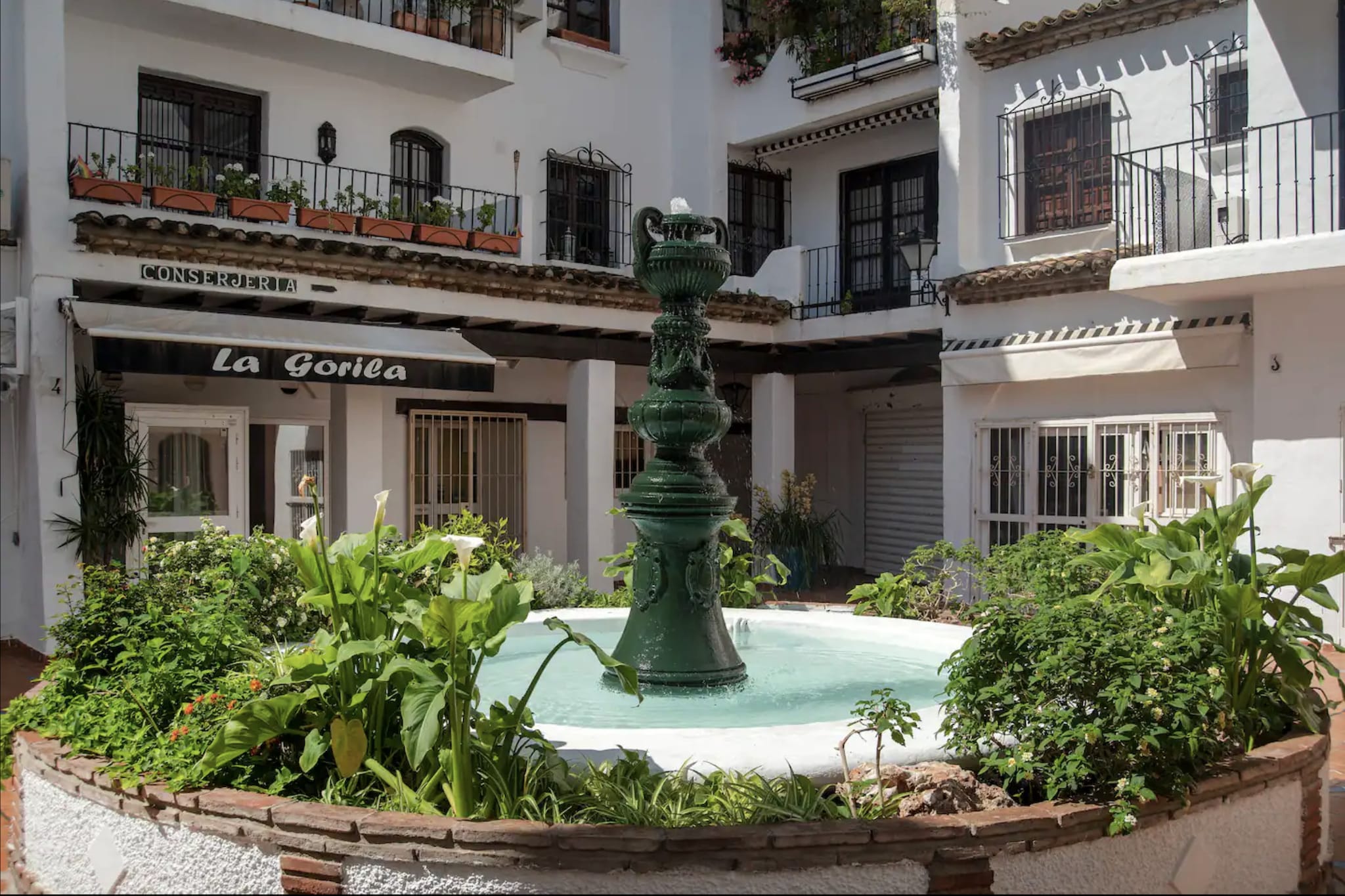 Pueblo Blanco 36-Extérieur