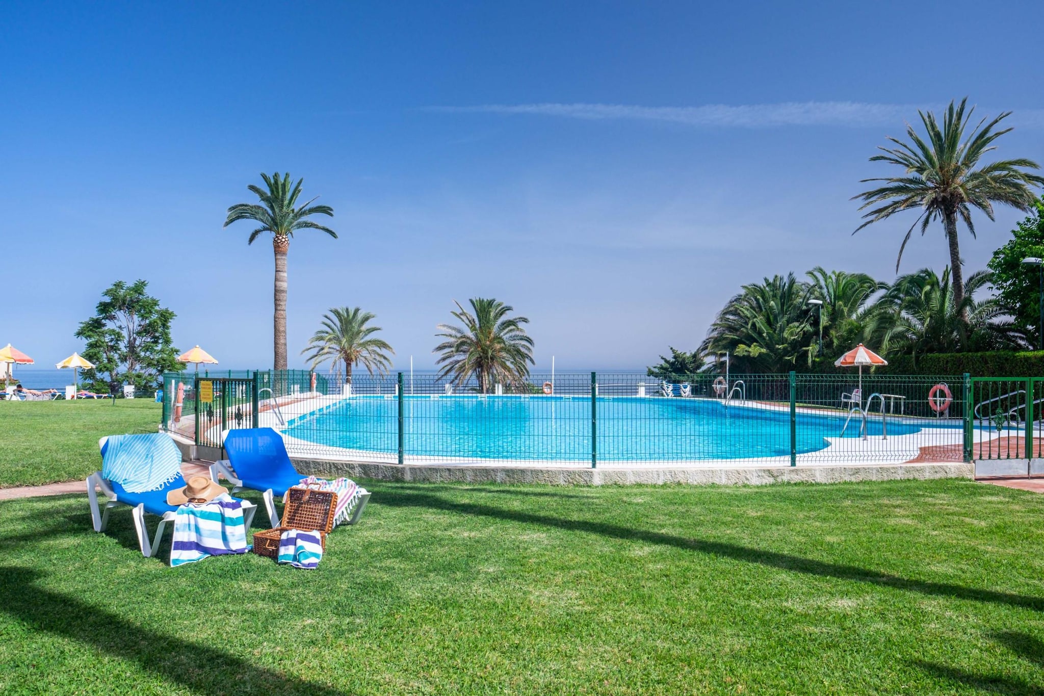 908 Torre-Schwimmbad