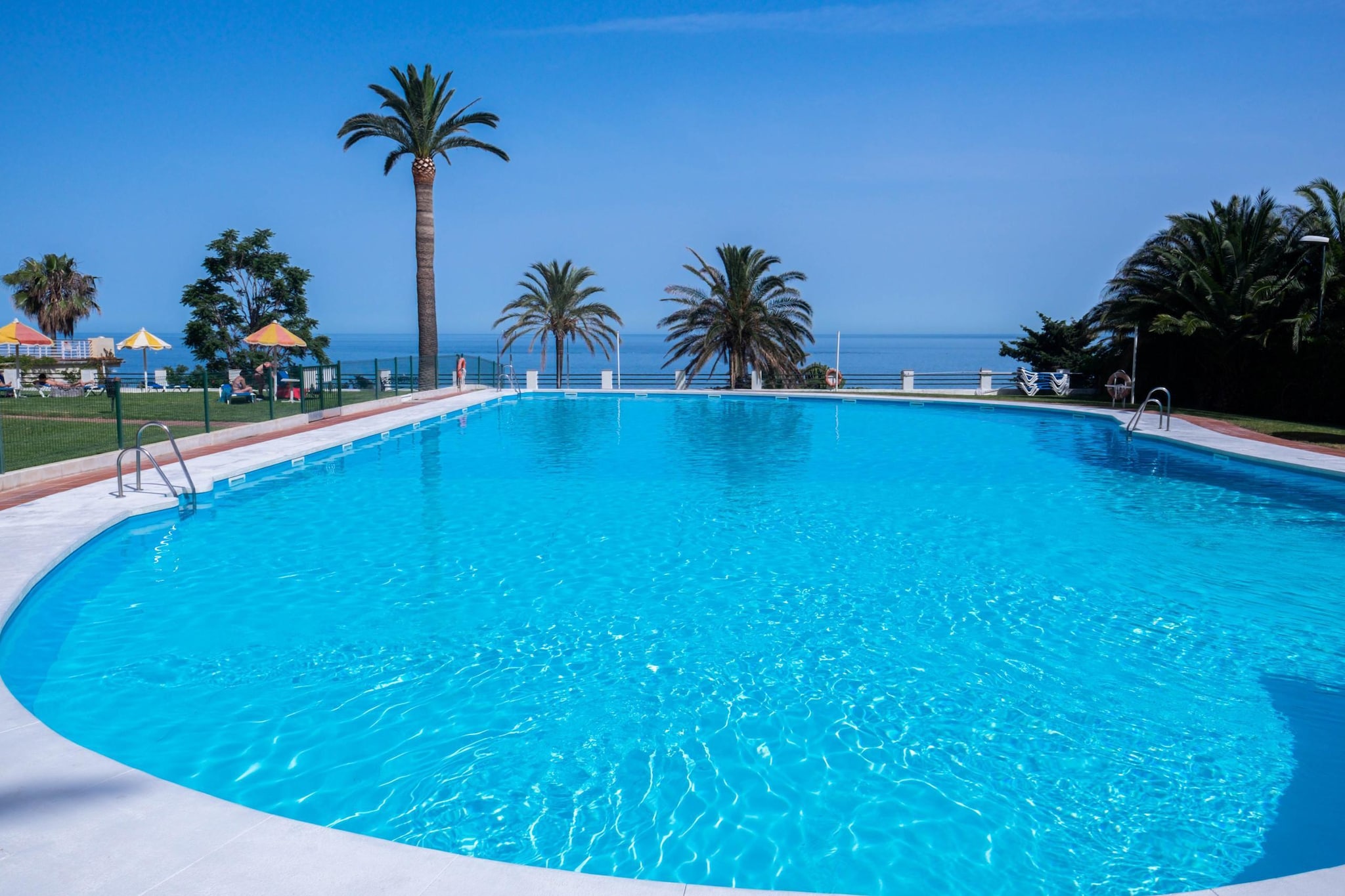 908 Torre-Schwimmbad