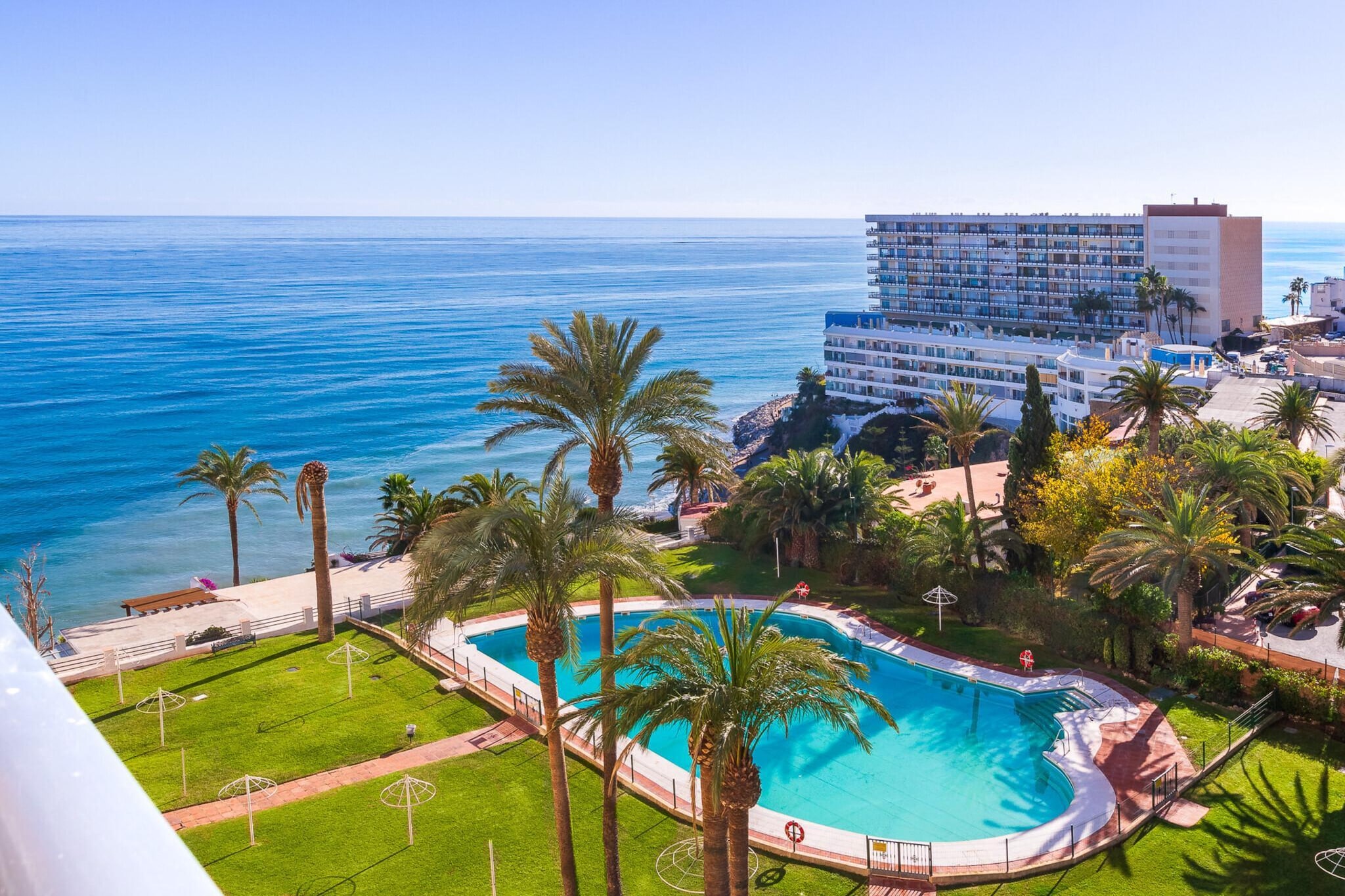 215 Torre-Schwimmbad